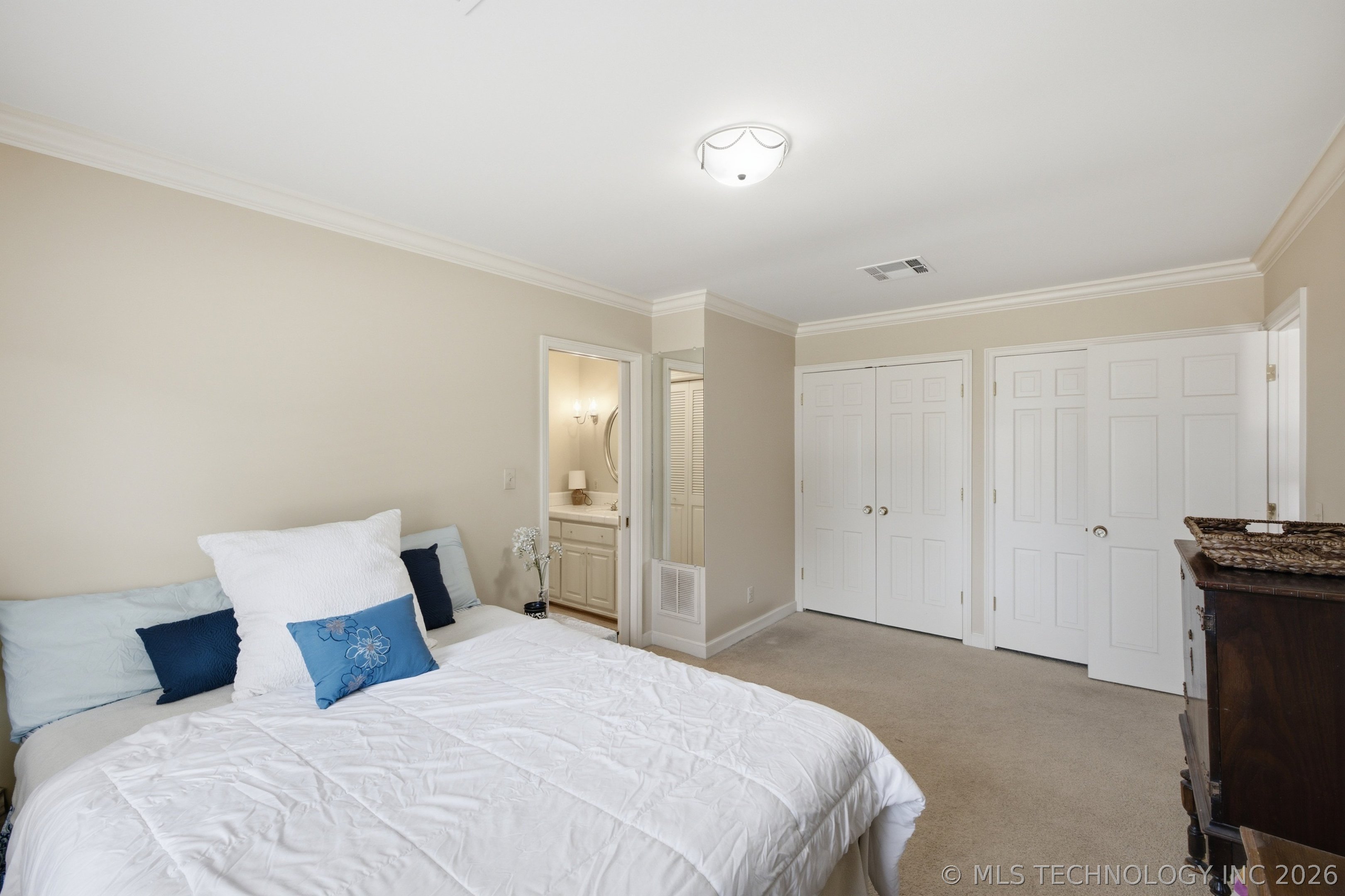 1754 E 59th Place Property Photo 17