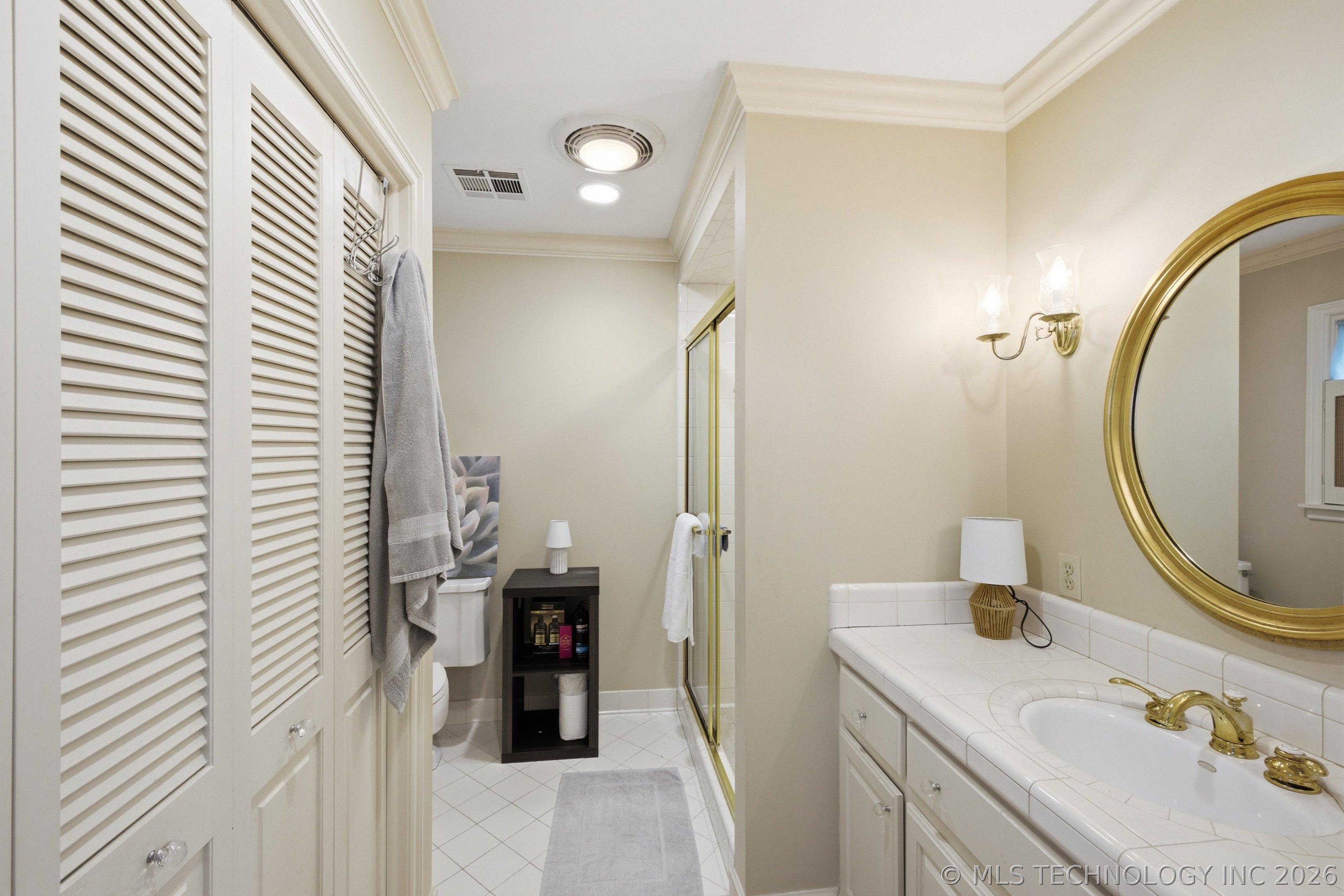 1754 E 59th Place Property Photo 18