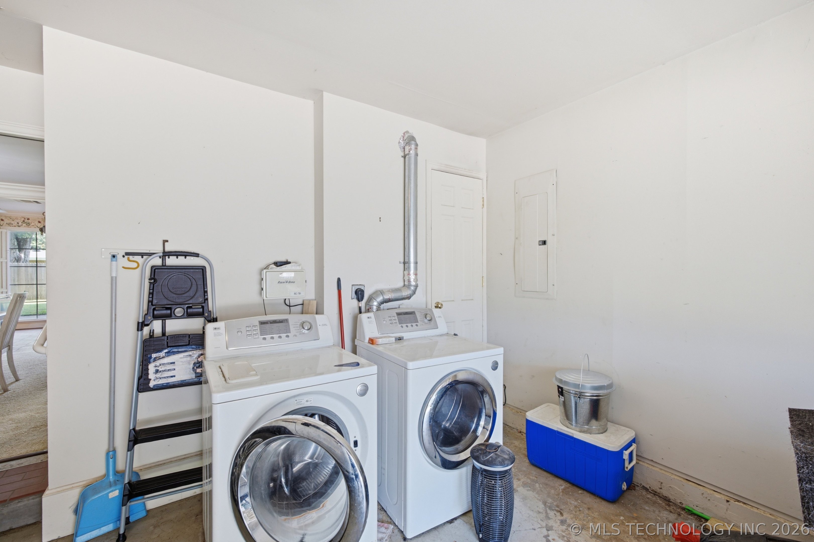 1754 E 59th Place Property Photo 24