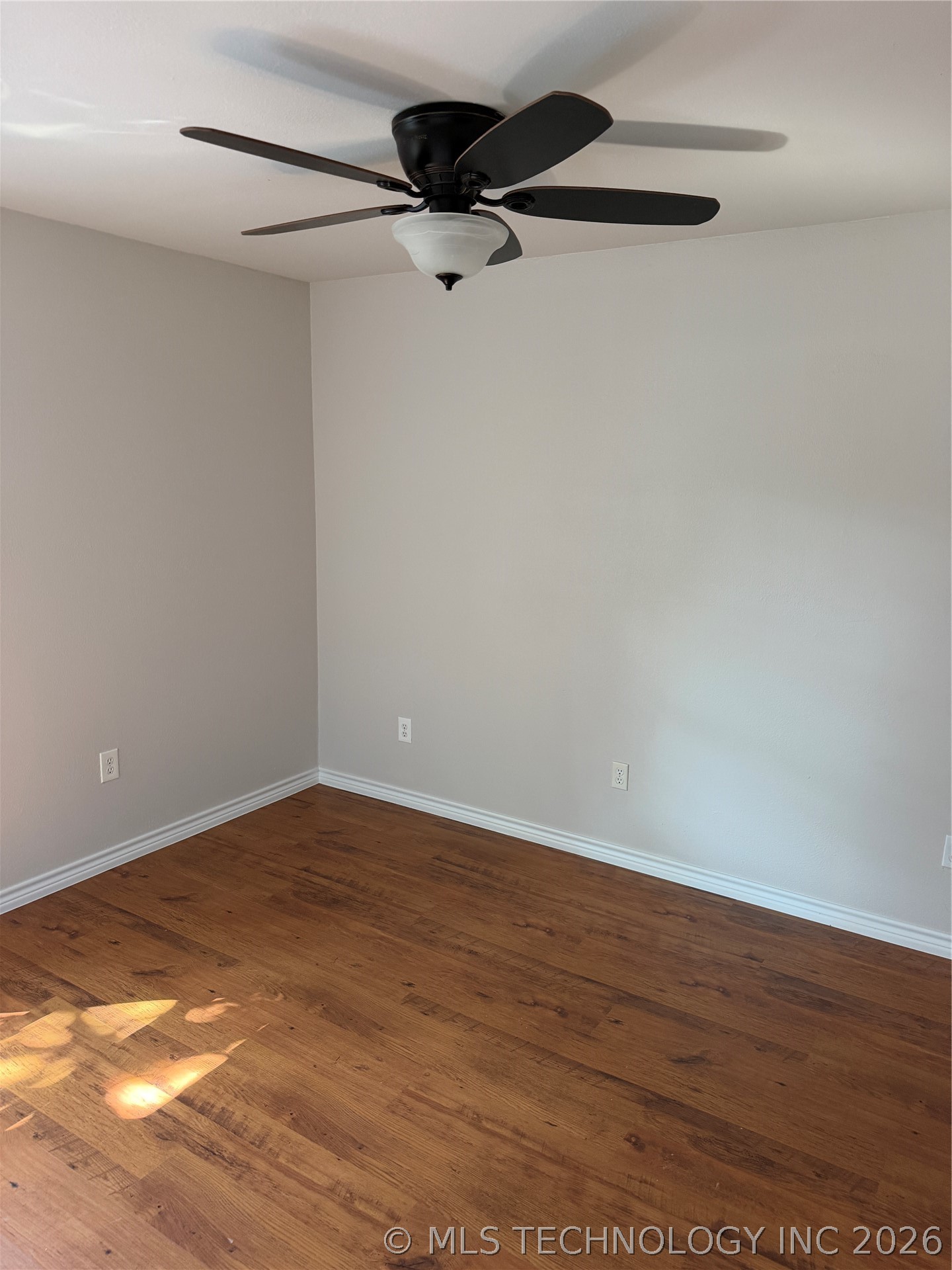906 S Mckinley Property Photo 11