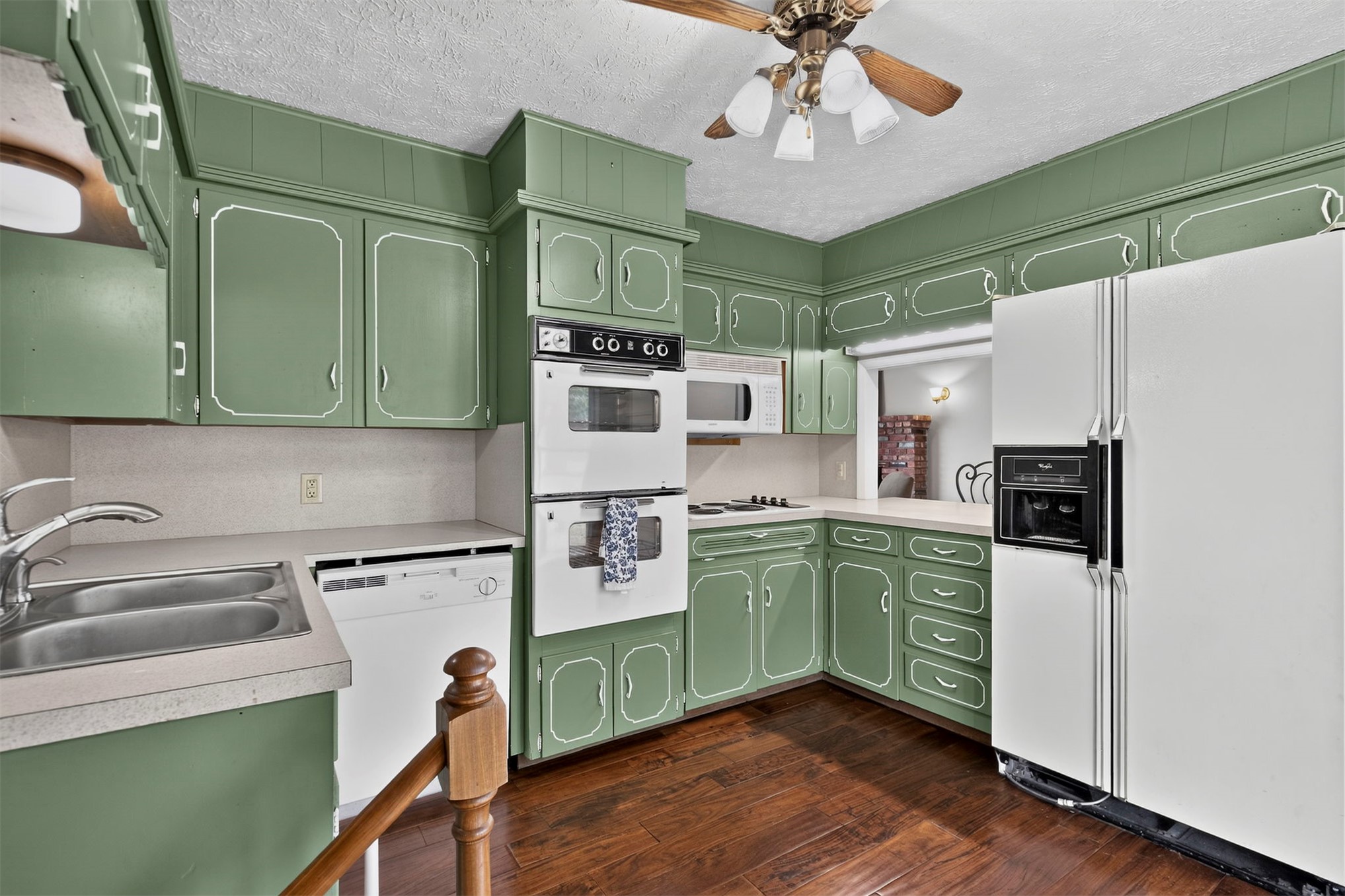 723 Valentine Lane Property Photo 3