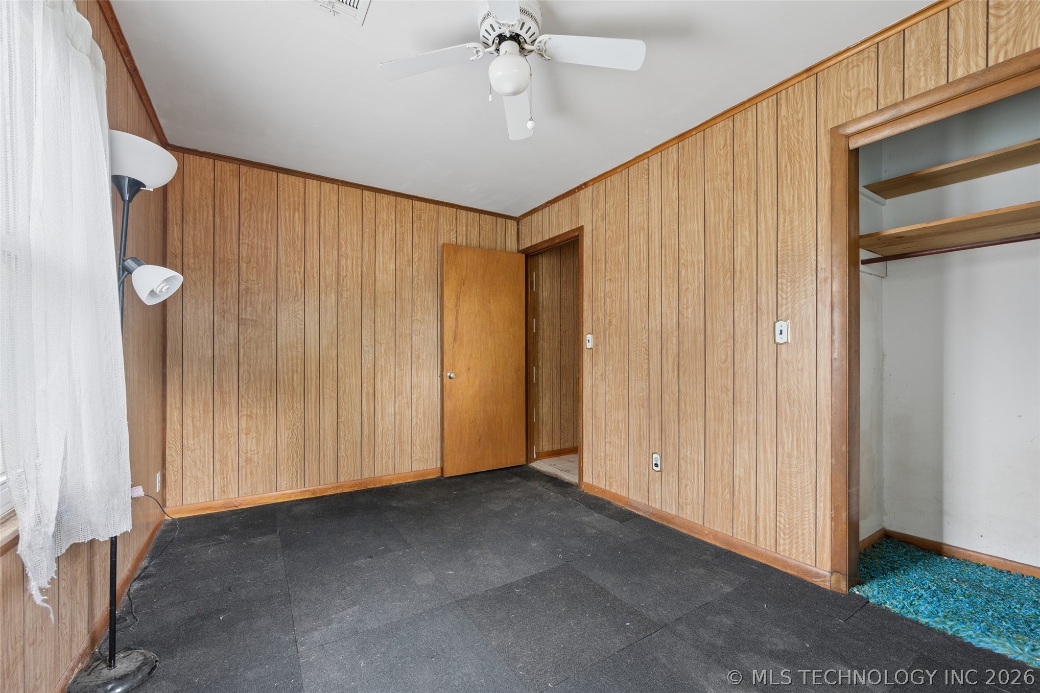 611 W 6th Street Property Photo 16