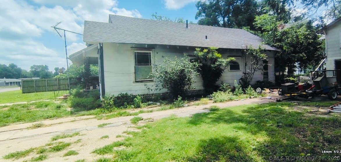 405 S 3rd Property Photo 2