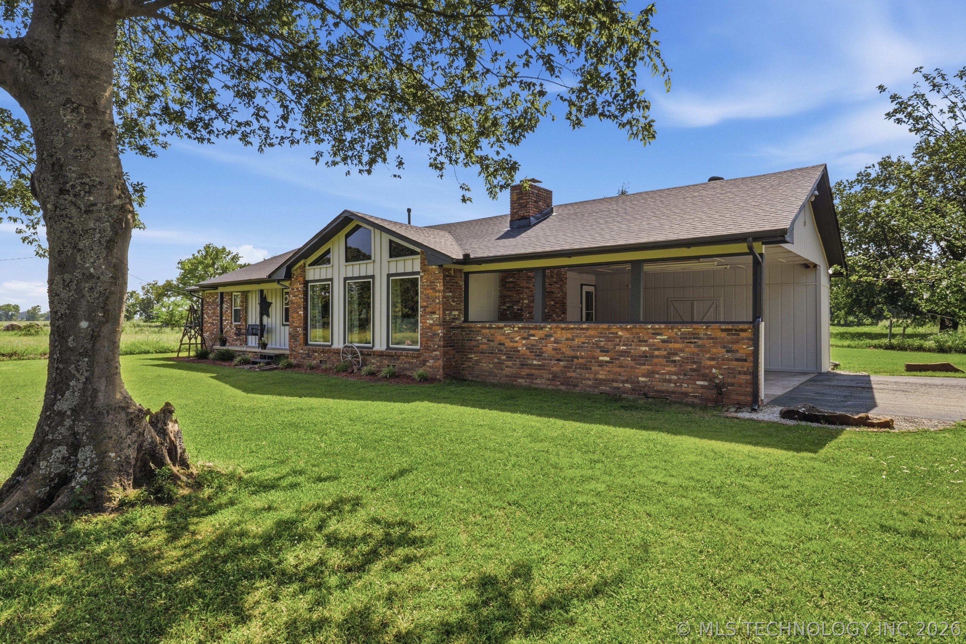 1003 S Chickasaw Avenue Property Photo 4