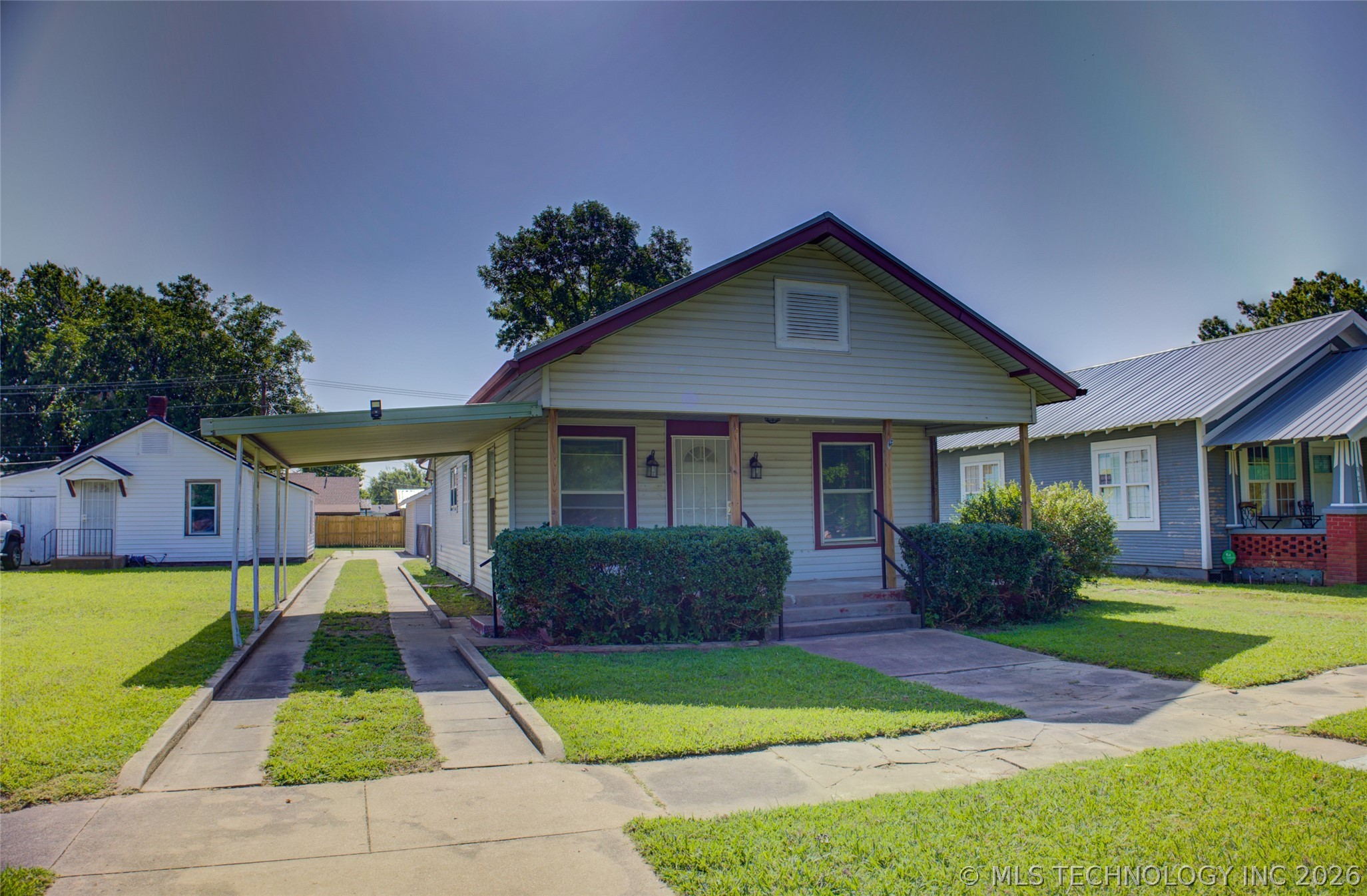 920 S Price Avenue Property Photo 2