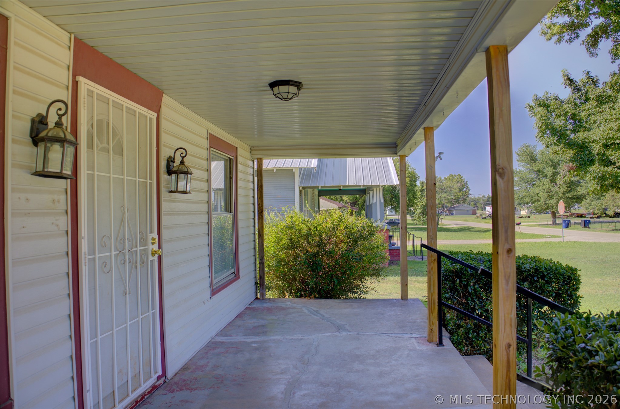 920 S Price Avenue Property Photo 4