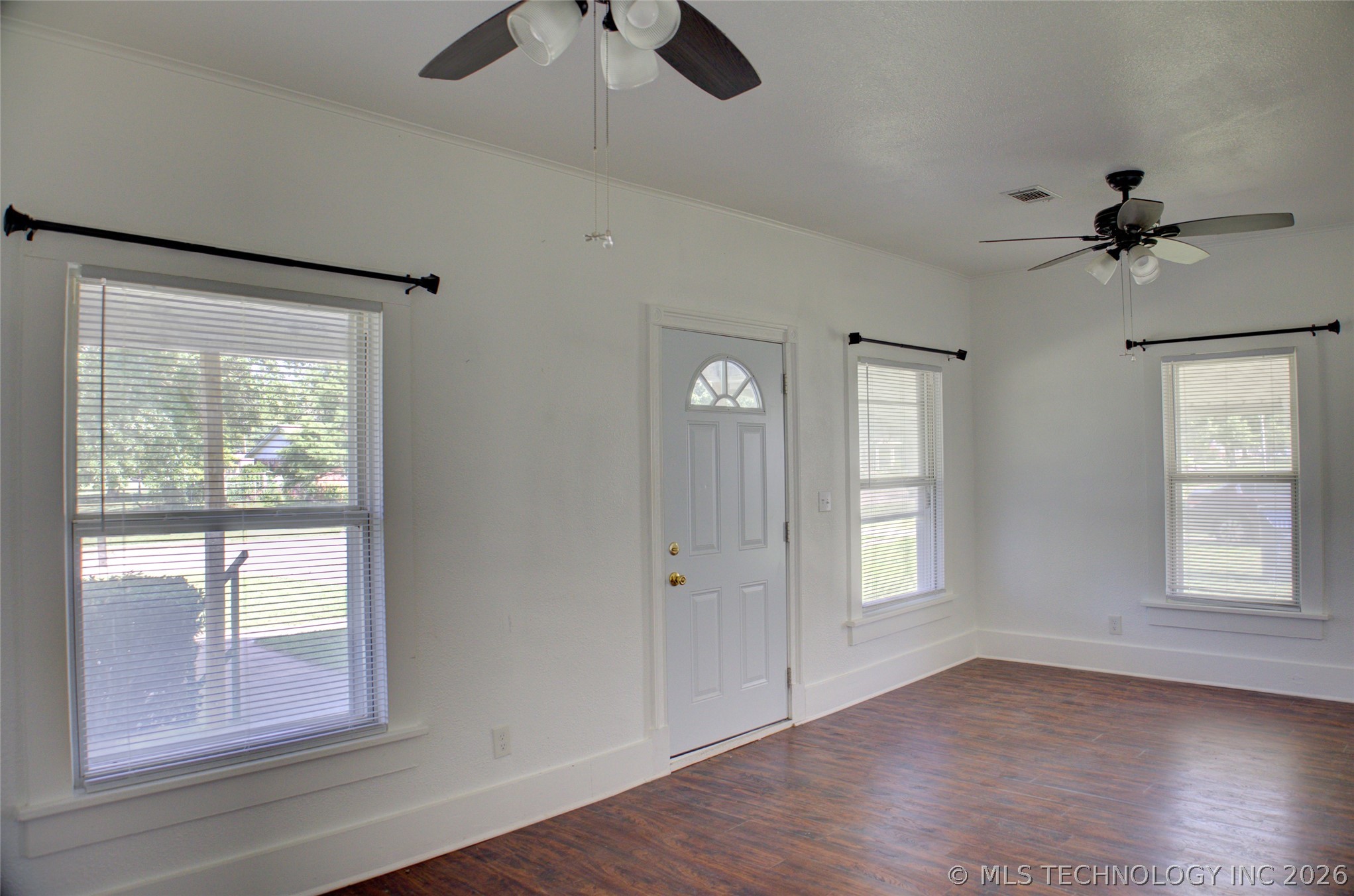 920 S Price Avenue Property Photo 5