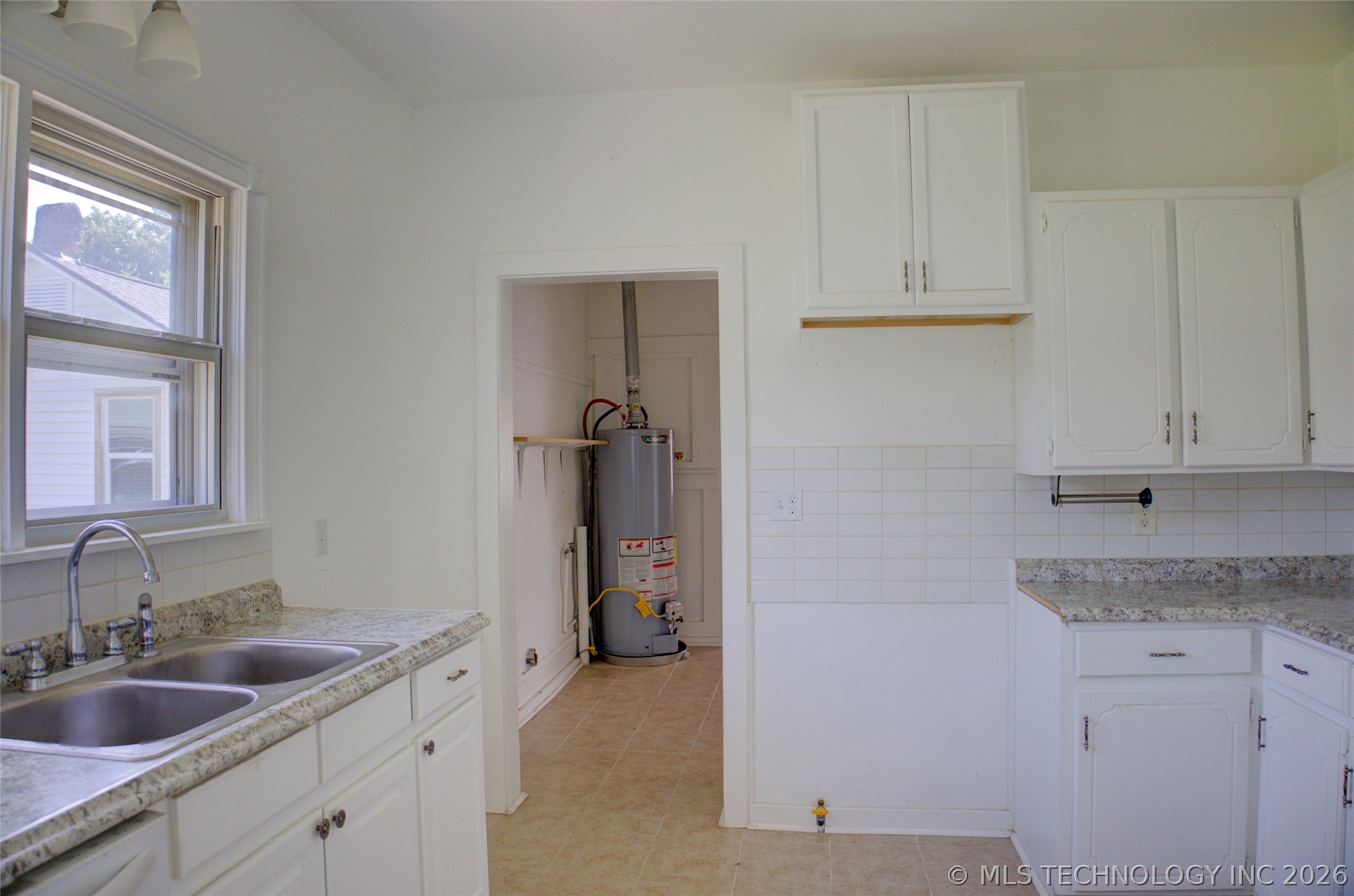 920 S Price Avenue Property Photo 12