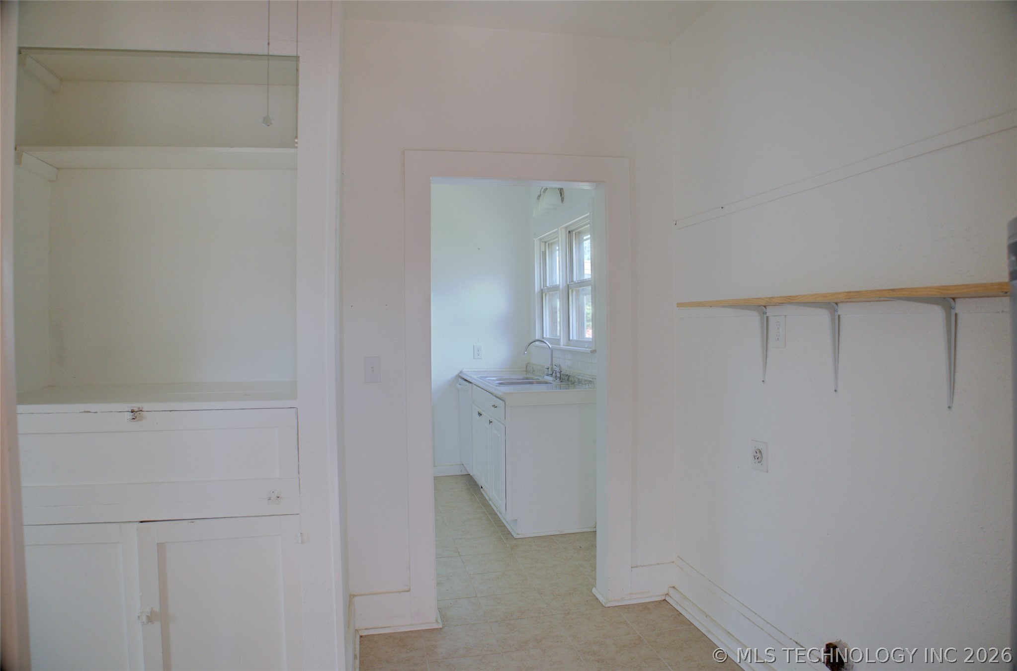 920 S Price Avenue Property Photo 16