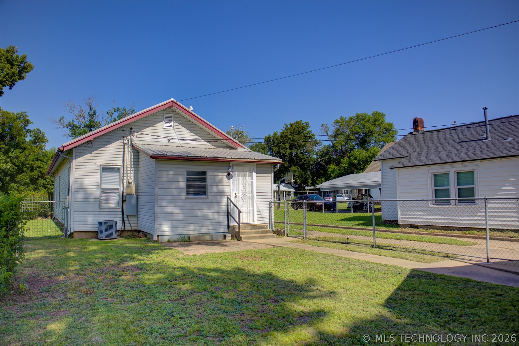 920 S Price Avenue Property Photo 28