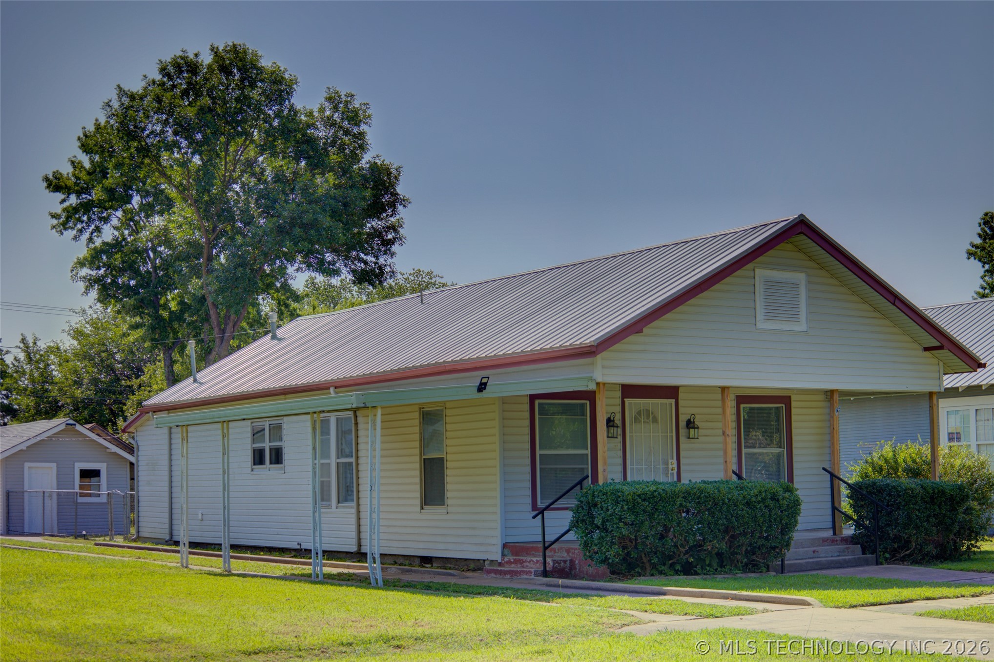 920 S Price Avenue Property Photo 32
