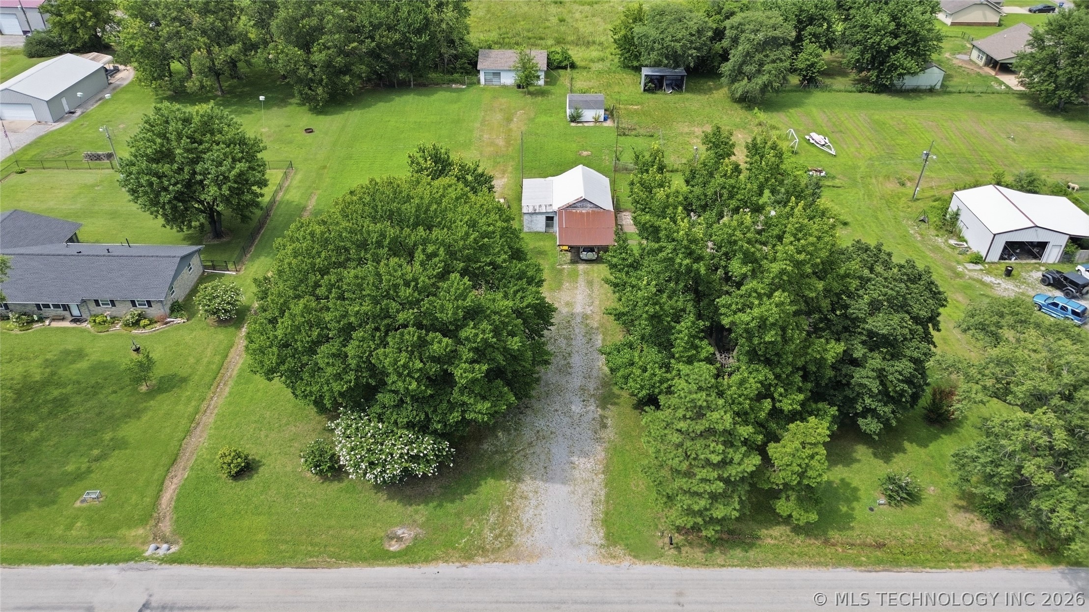 2732 Old Airport Property Photo 4