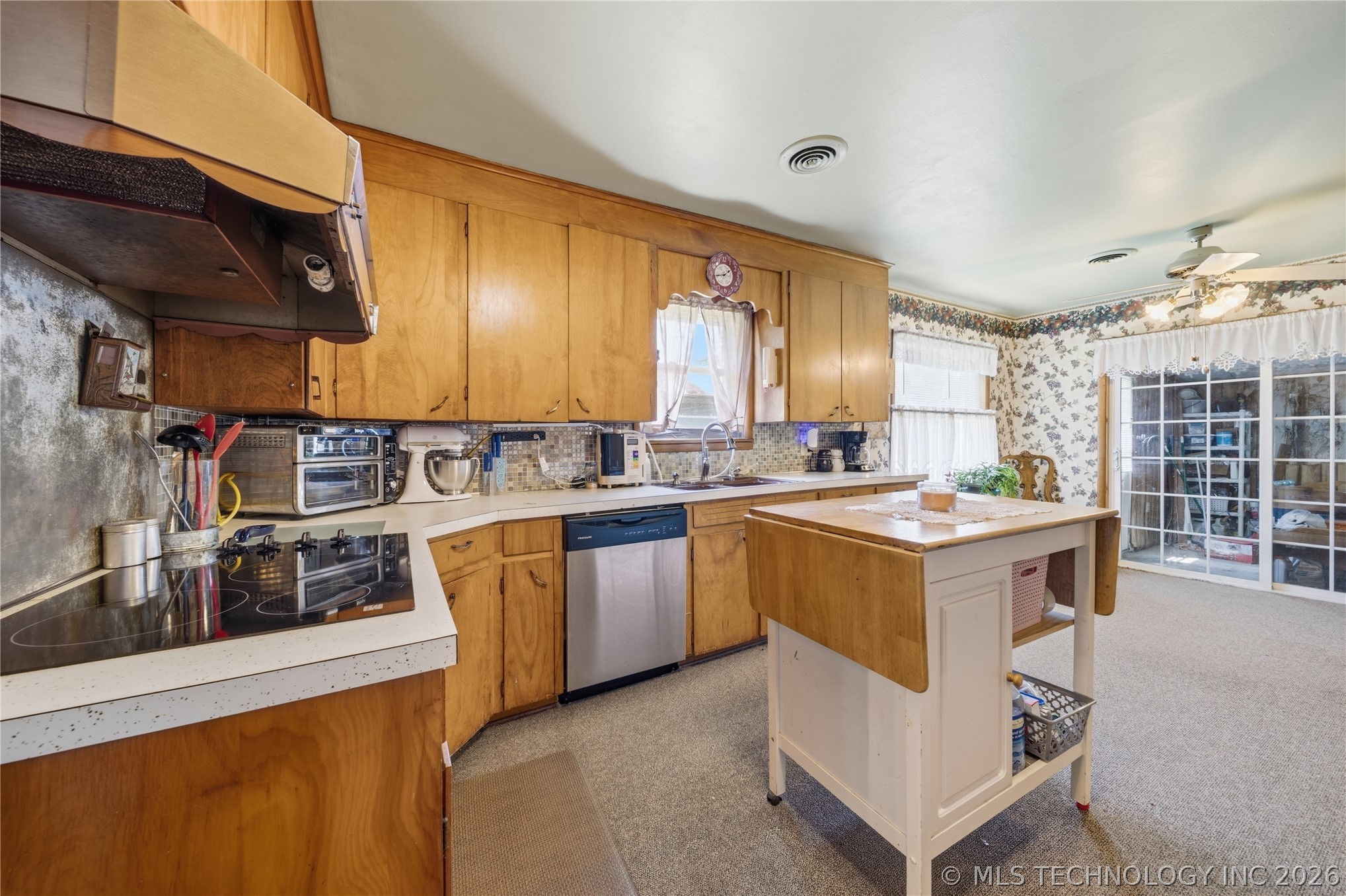 2732 Old Airport Property Photo 13