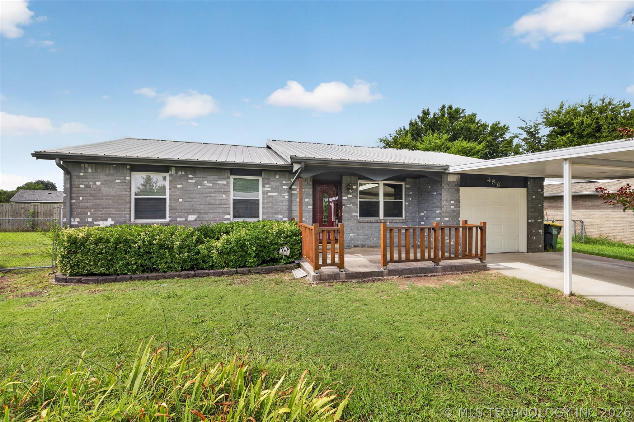 458 E 137th Street Property Photo 1