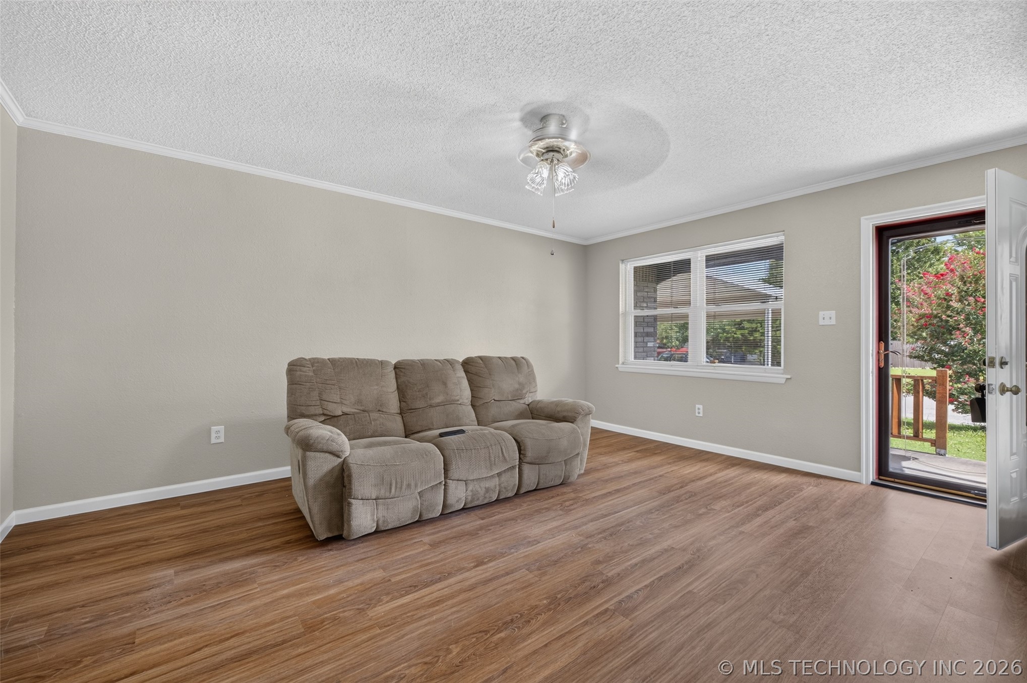 458 E 137th Street Property Photo 6