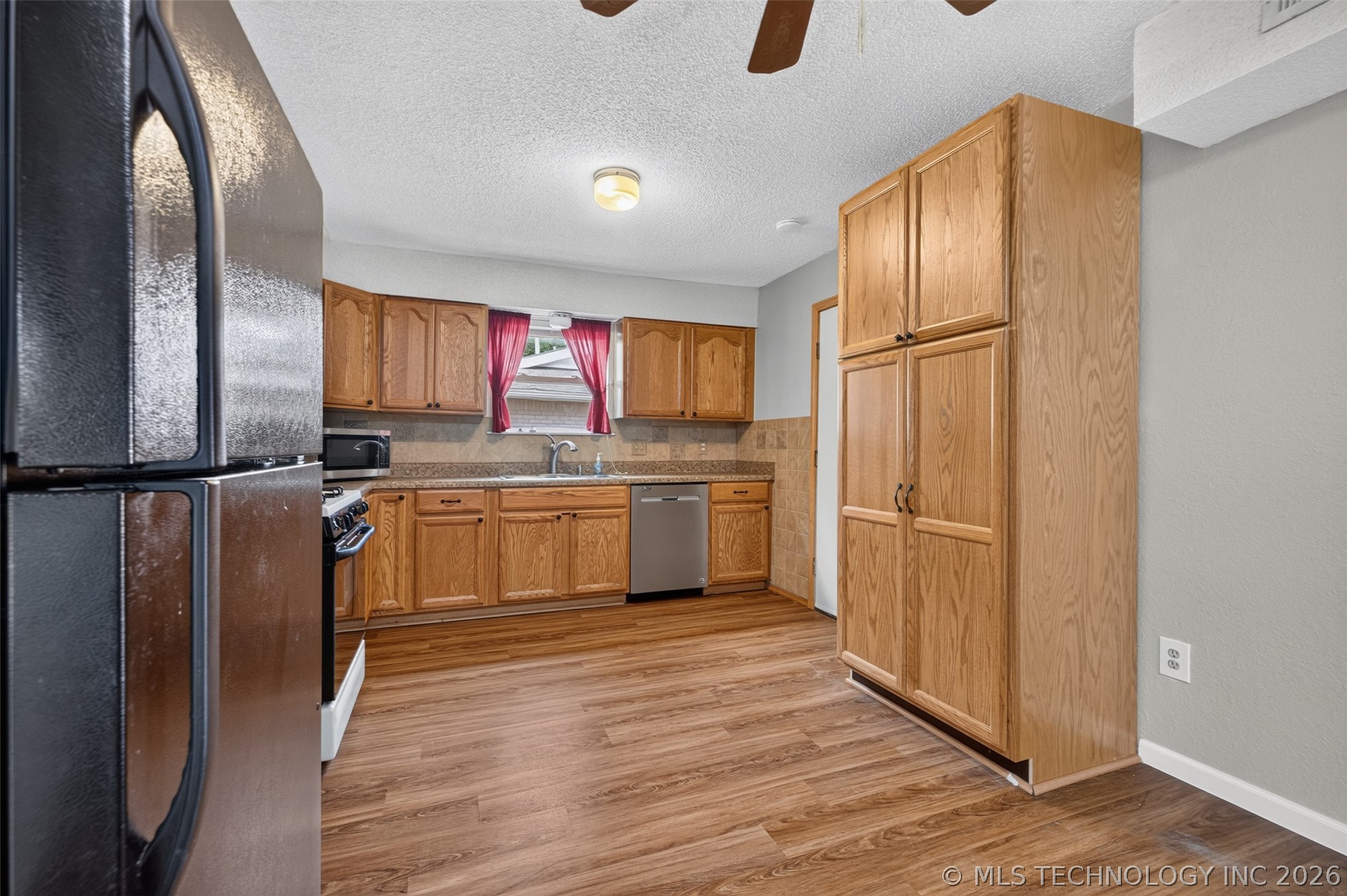 458 E 137th Street Property Photo 13
