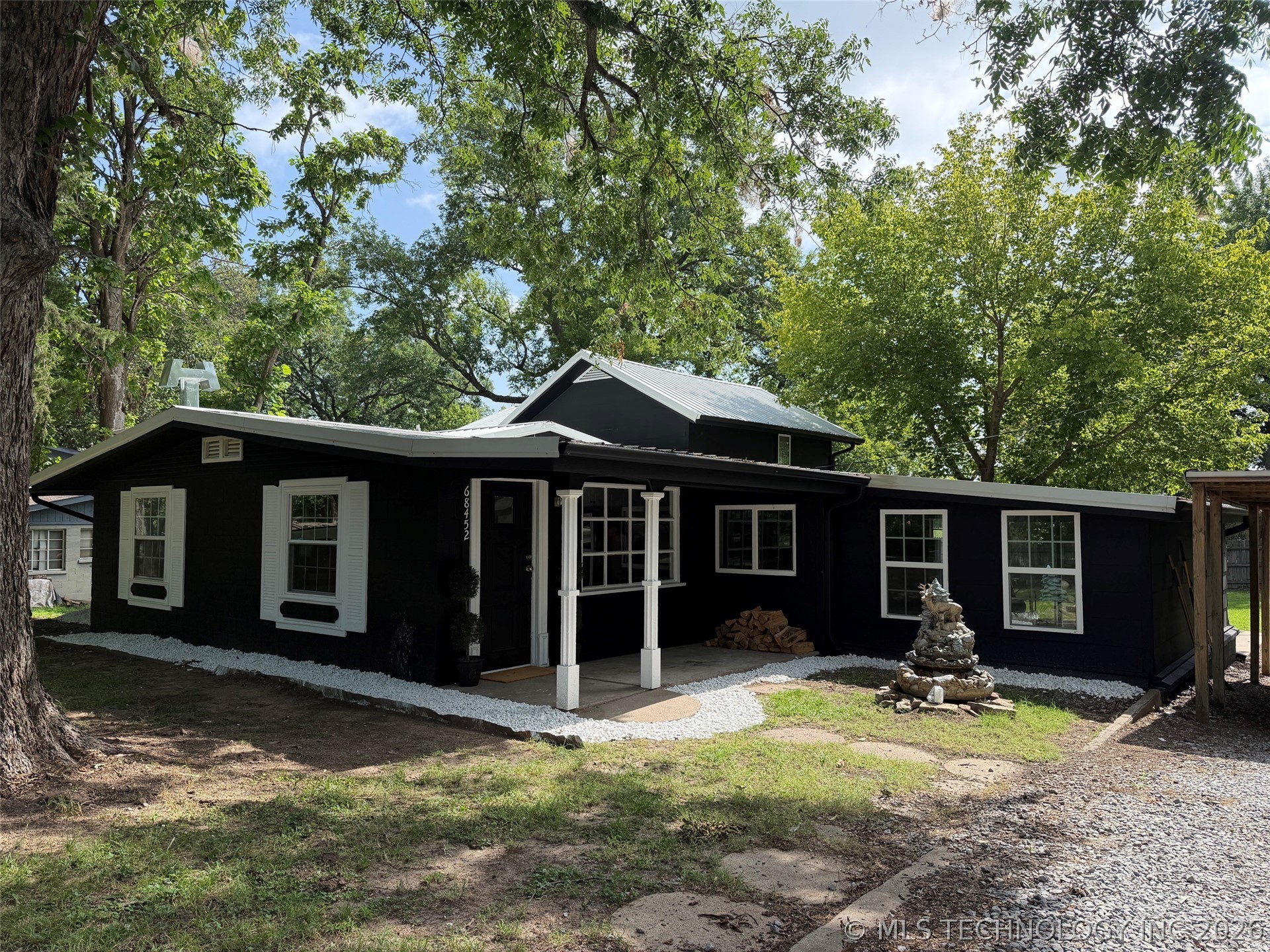 68452 S 319 Road Property Photo 2