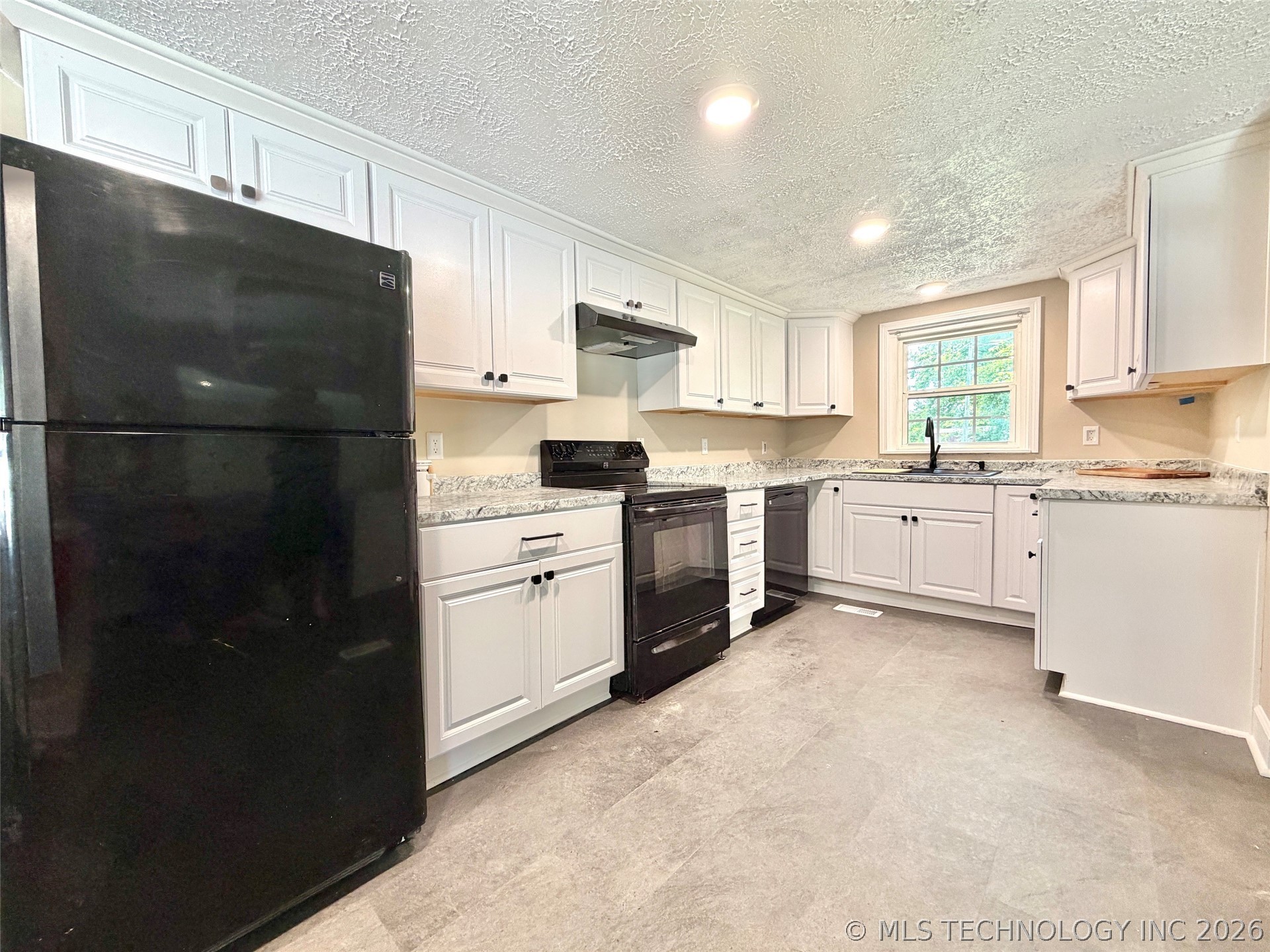 68452 S 319 Road Property Photo 5