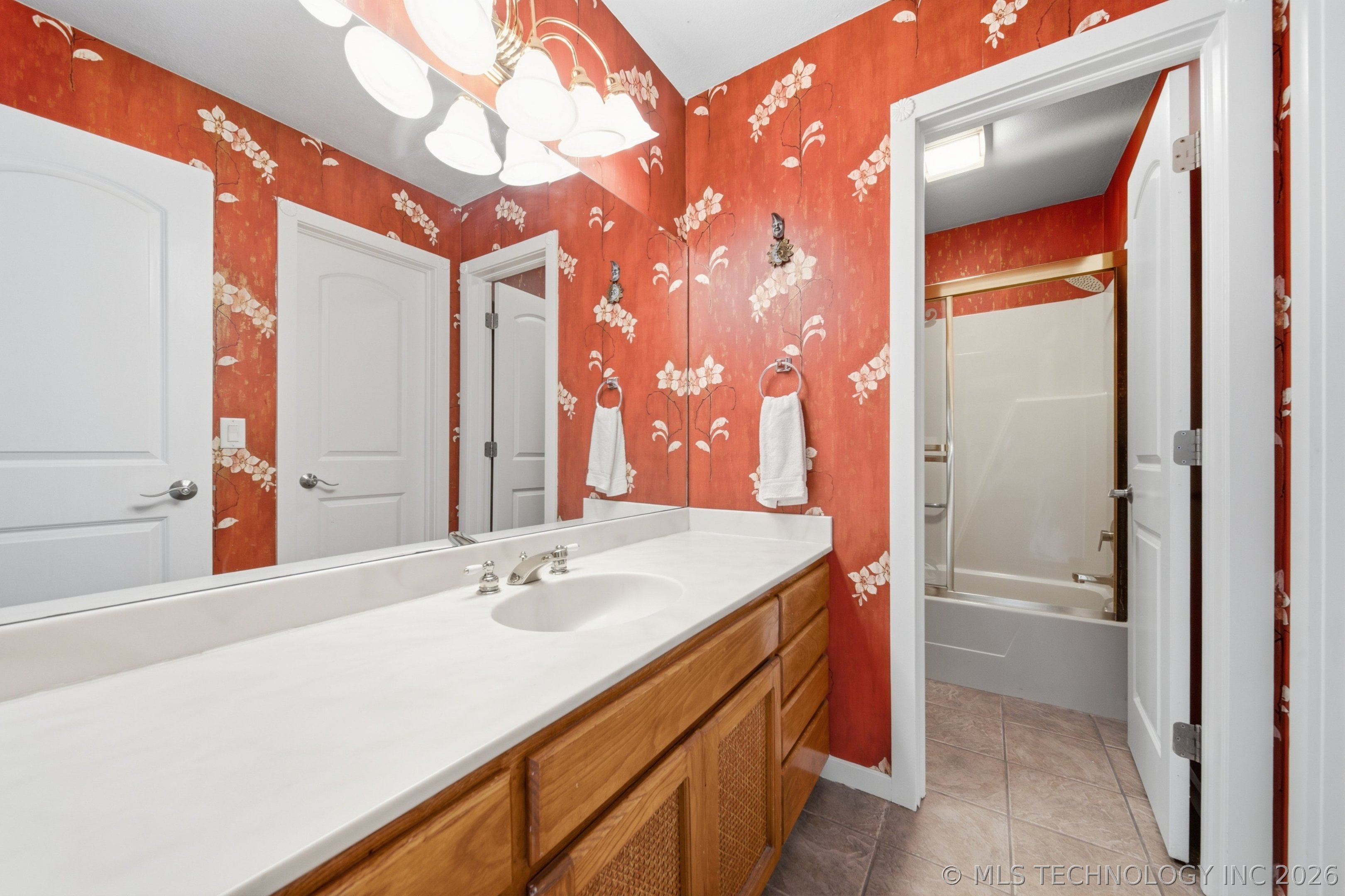 7721 S Irvington Avenue Property Photo 23