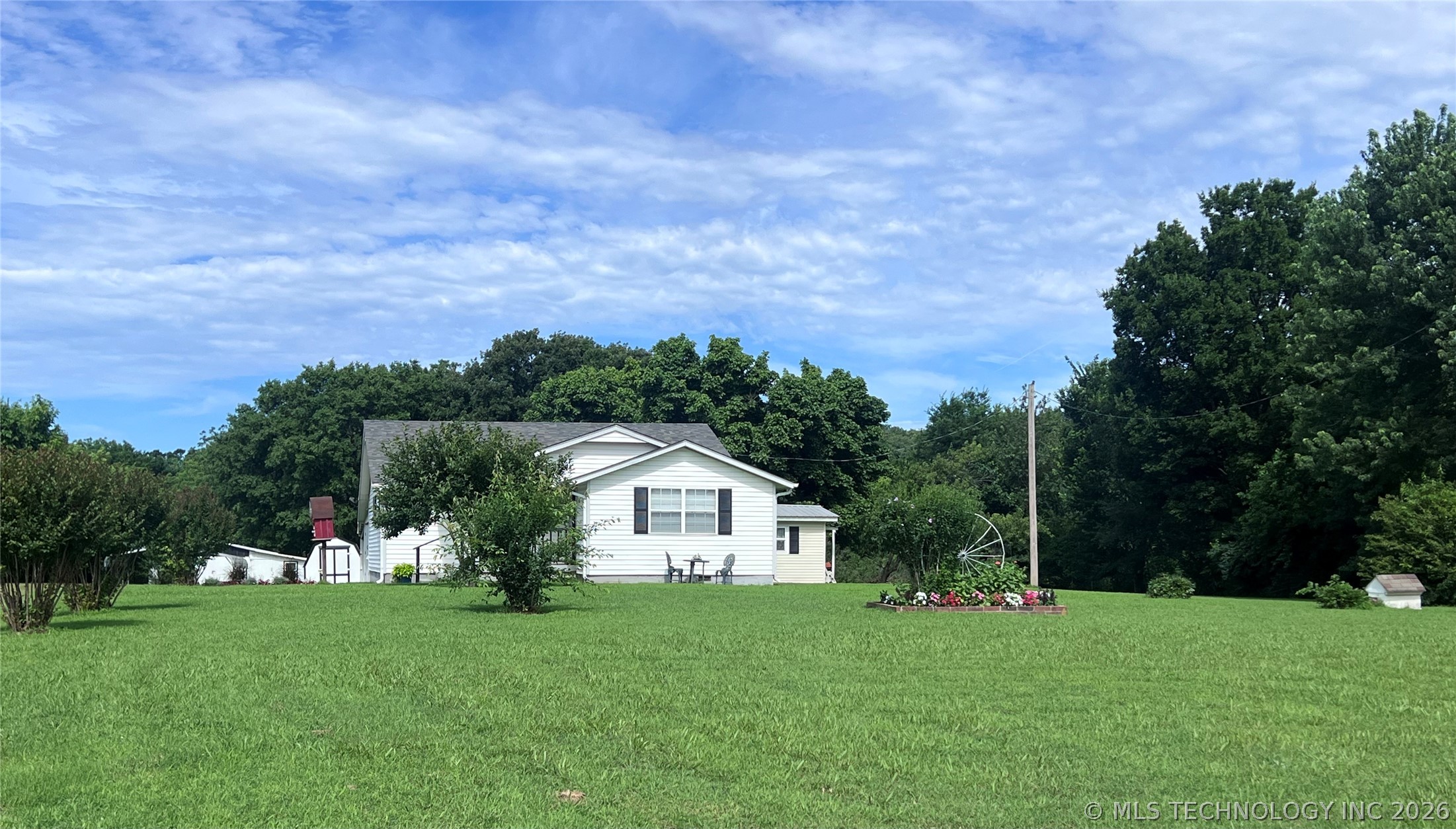 16610 S 4180 Road Property Photo 1