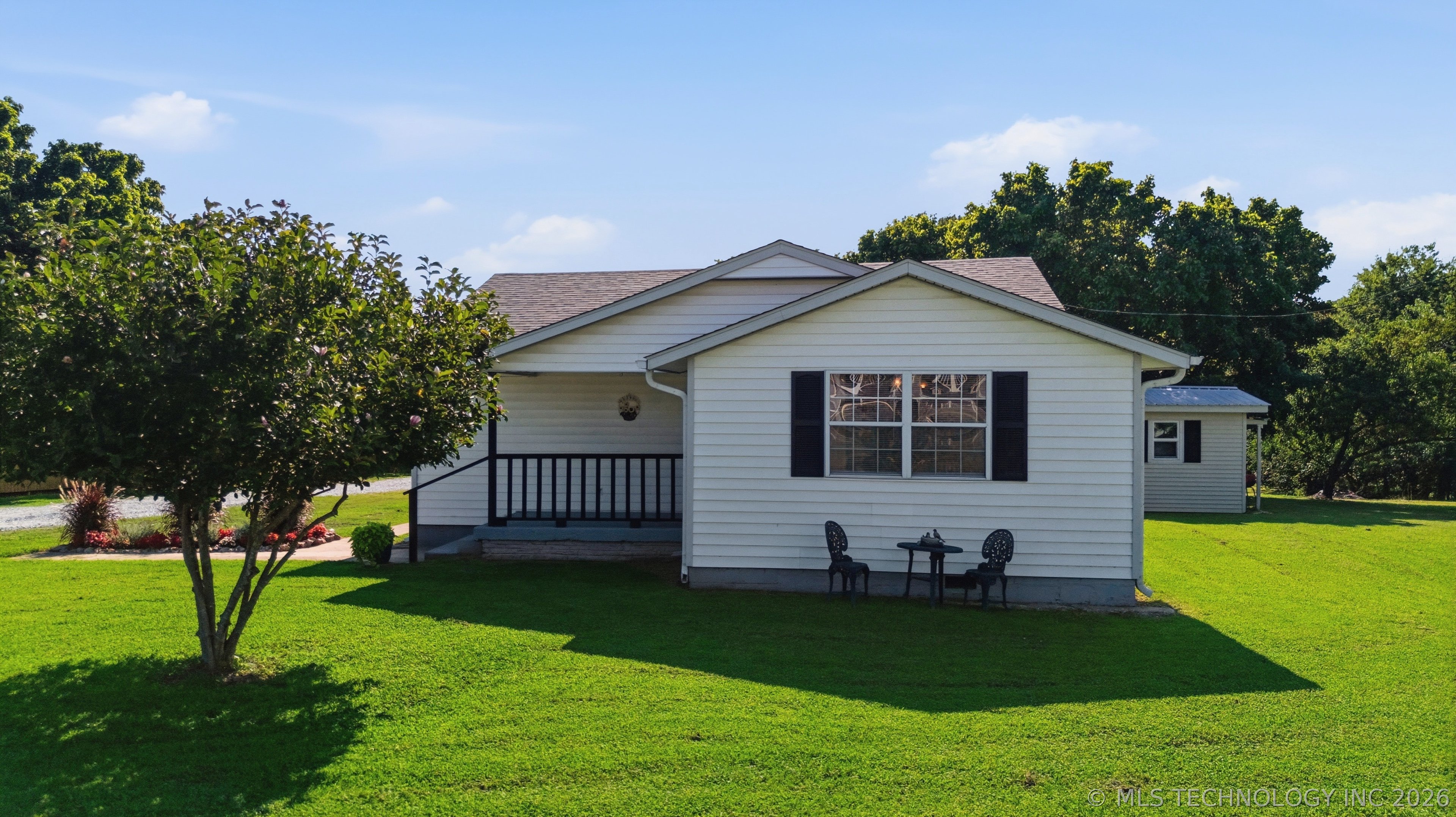16610 S 4180 Road Property Photo 4
