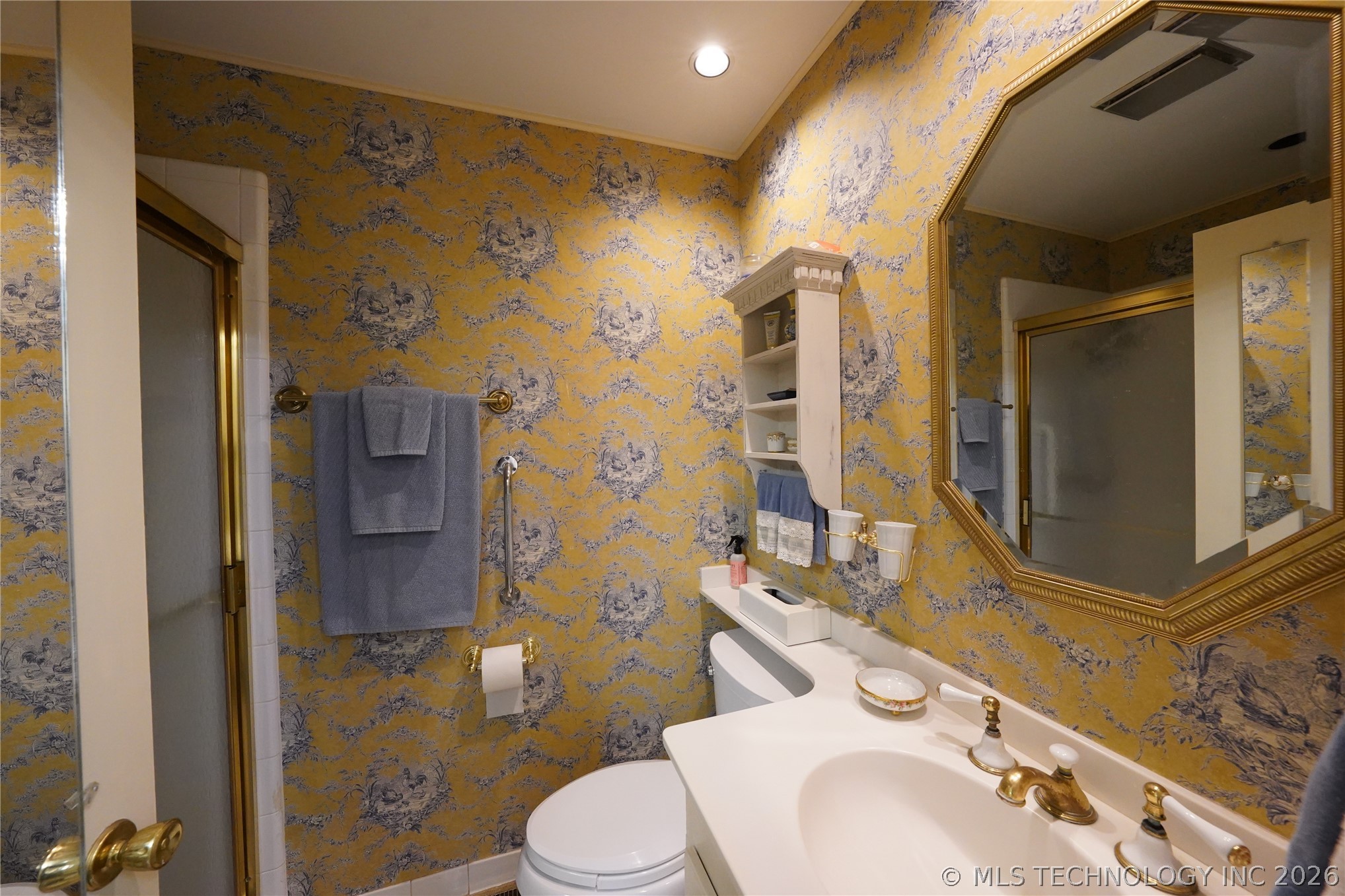 2436 E 72nd Place 4c4 Property Photo 18