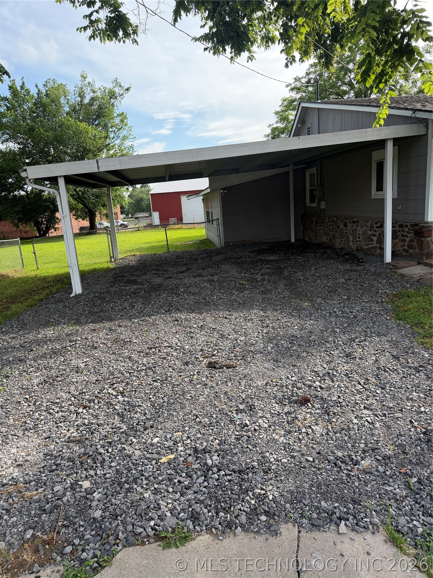 223 N Lee Street Property Photo 3