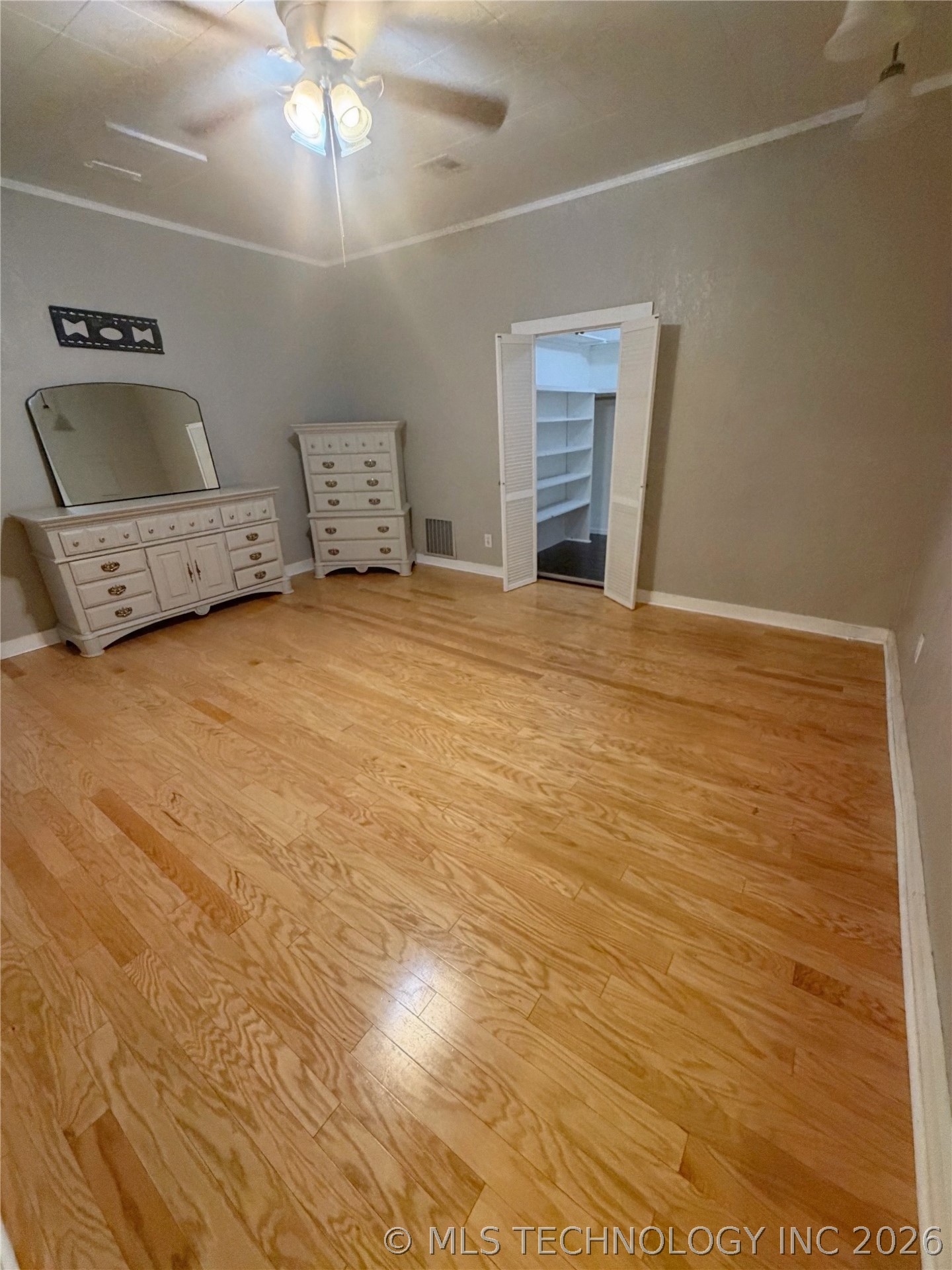 223 N Lee Street Property Photo 17