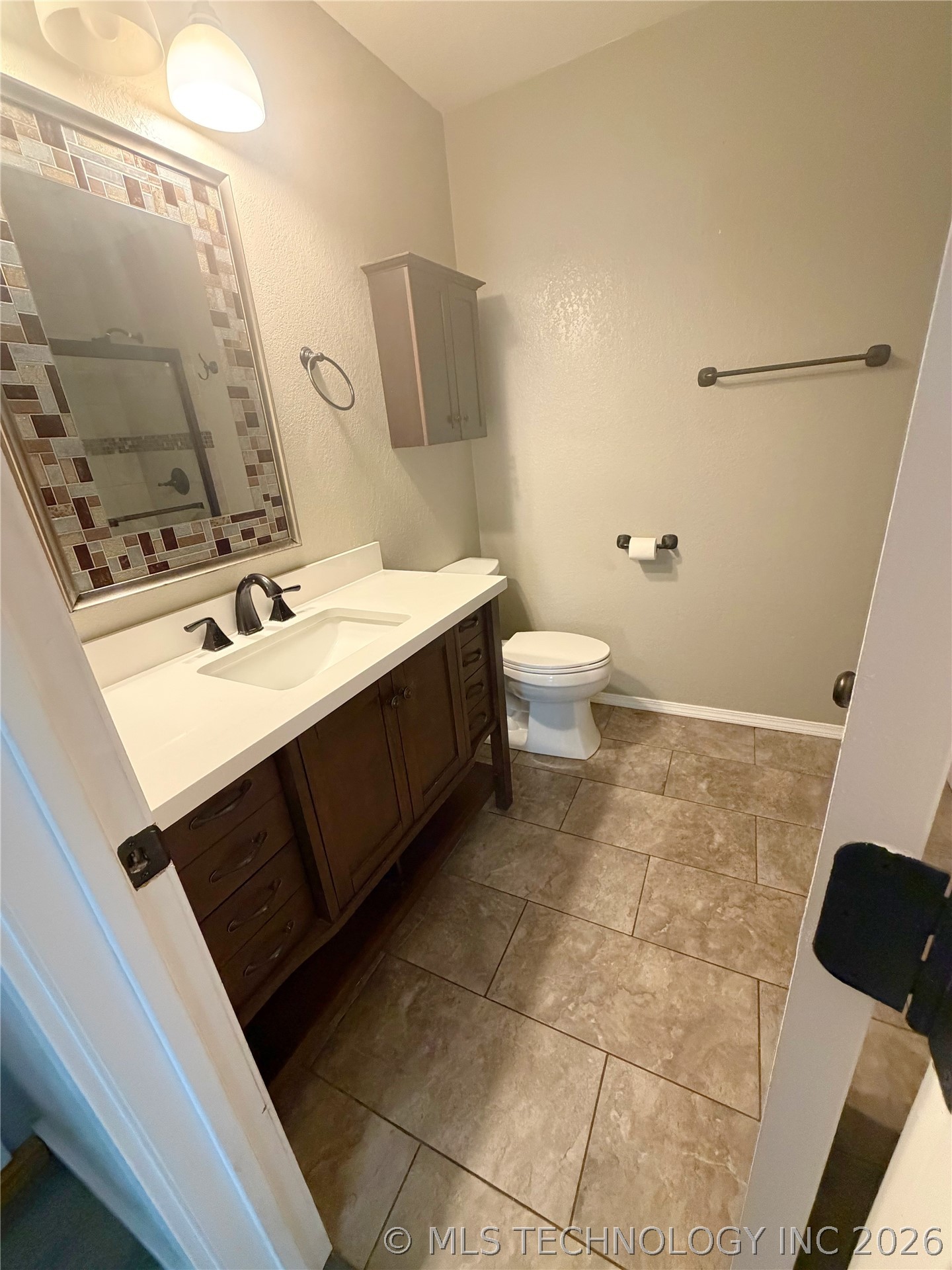 223 N Lee Street Property Photo 28