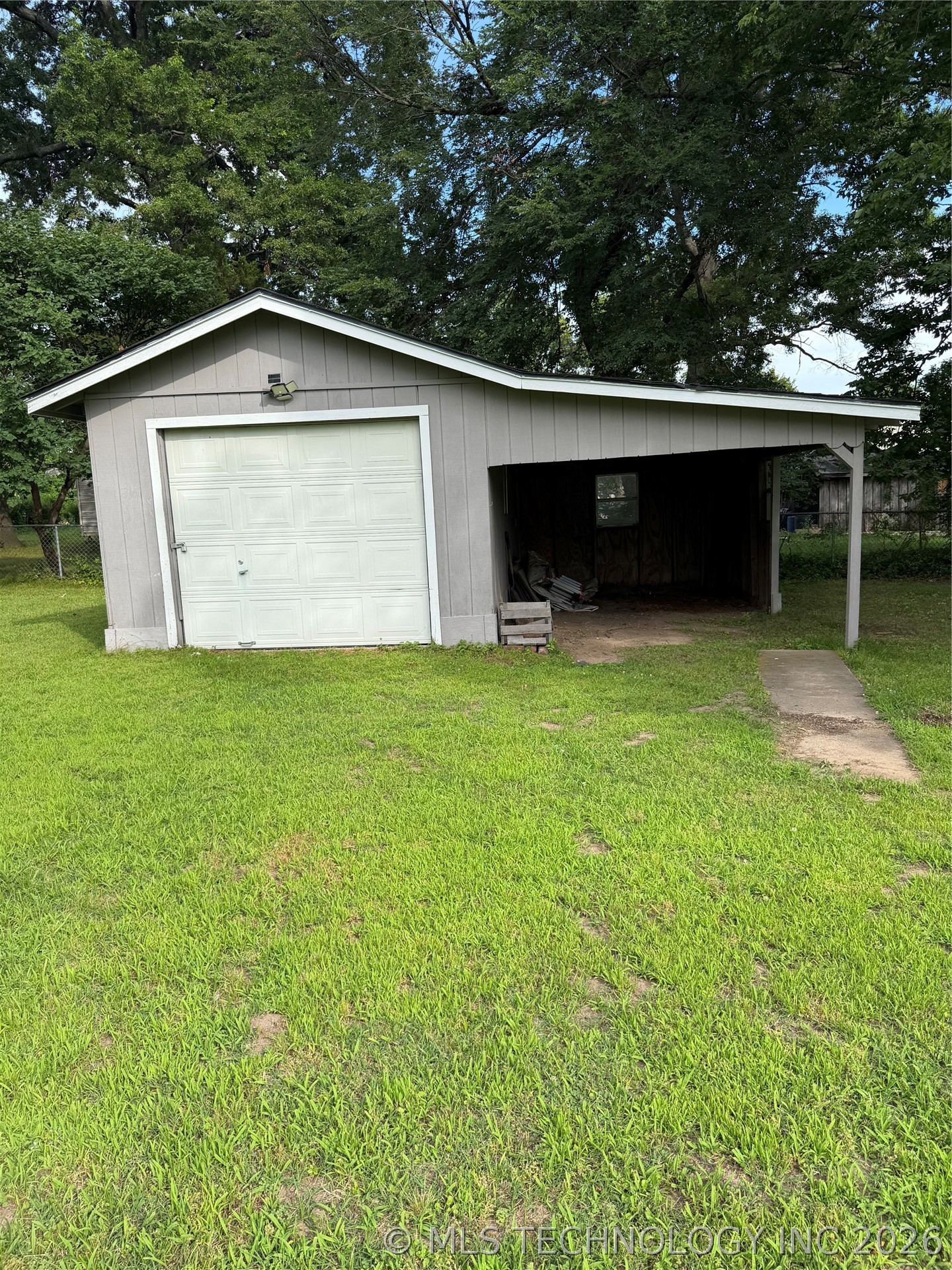 223 N Lee Street Property Photo 39