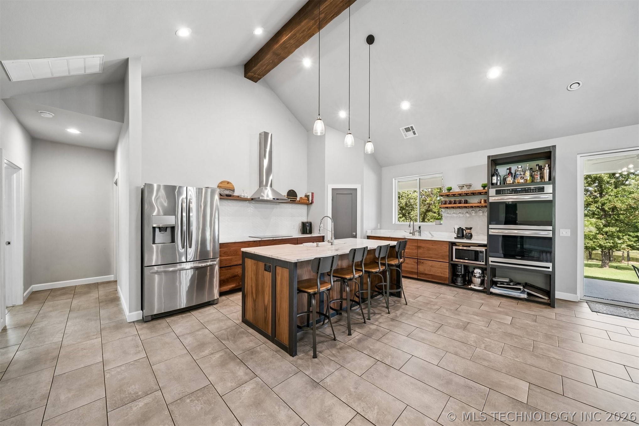 8116 Gary Drive Property Photo 8