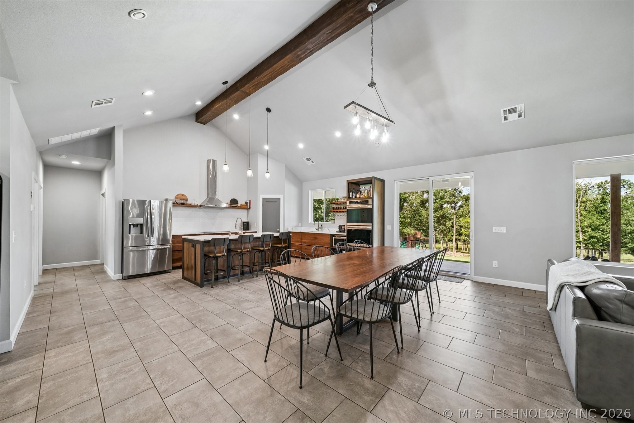 8116 Gary Drive Property Photo 14