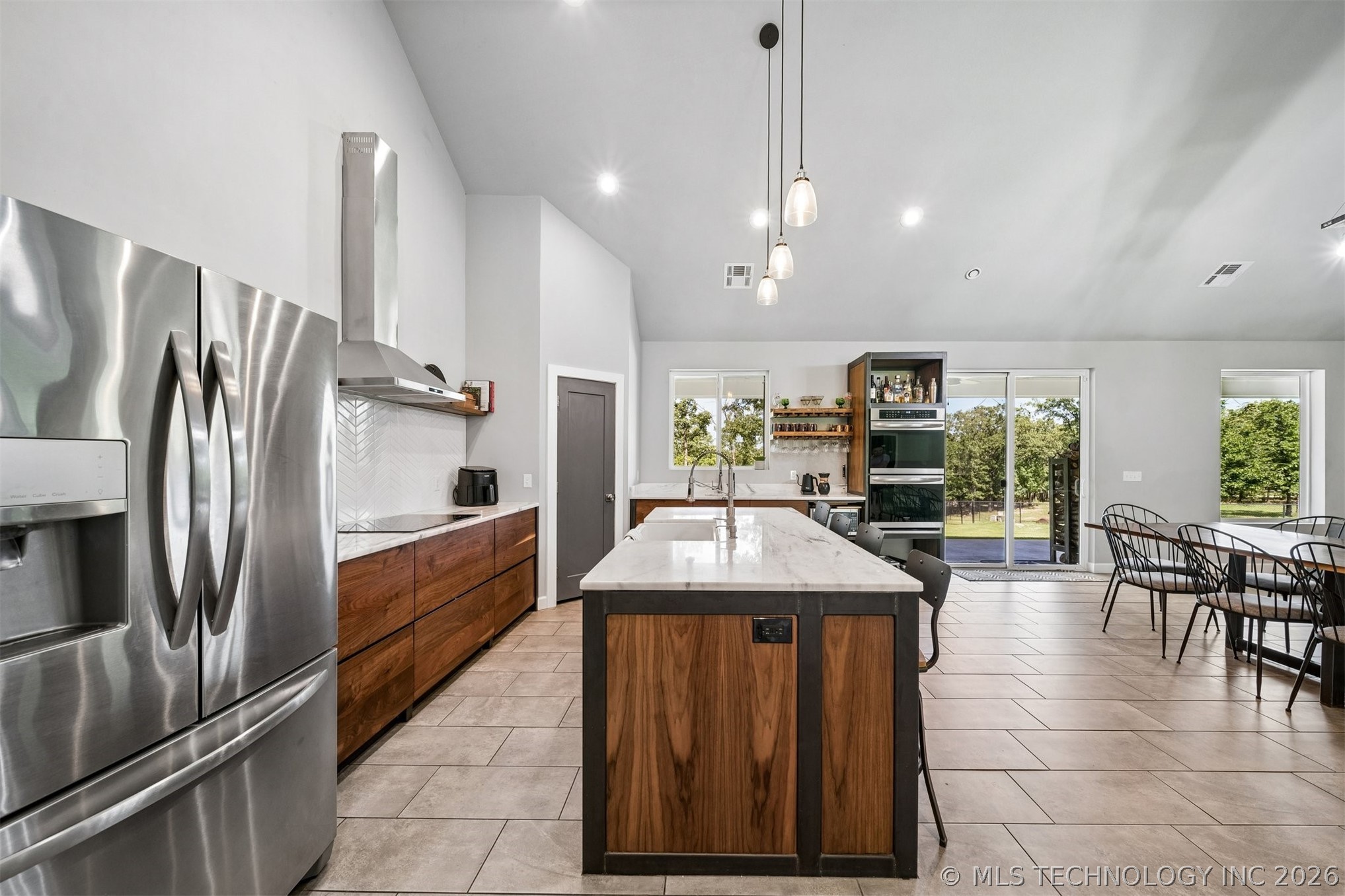 8116 Gary Drive Property Photo 17
