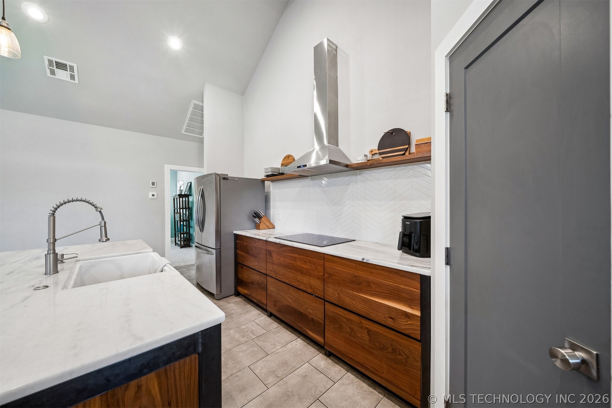 8116 Gary Drive Property Photo 19
