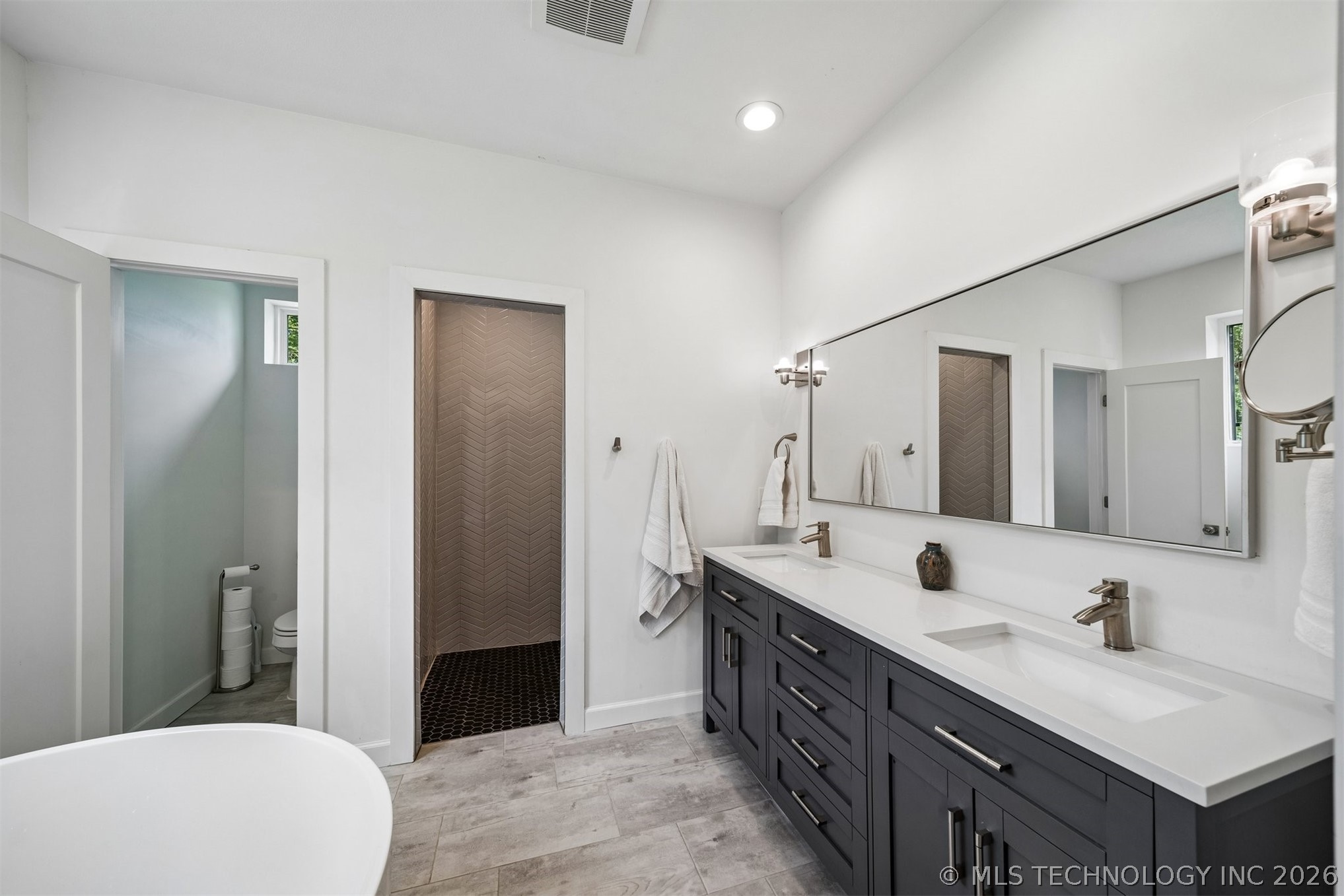 8116 Gary Drive Property Photo 26