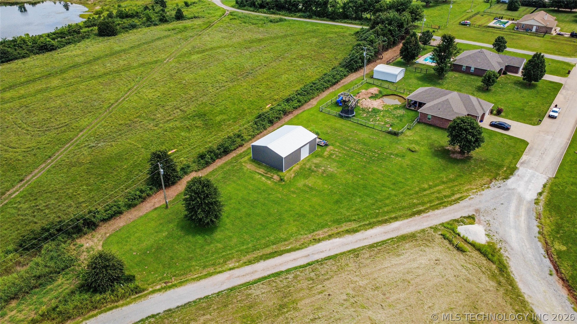 1431 Crestview Drive Property Photo 4
