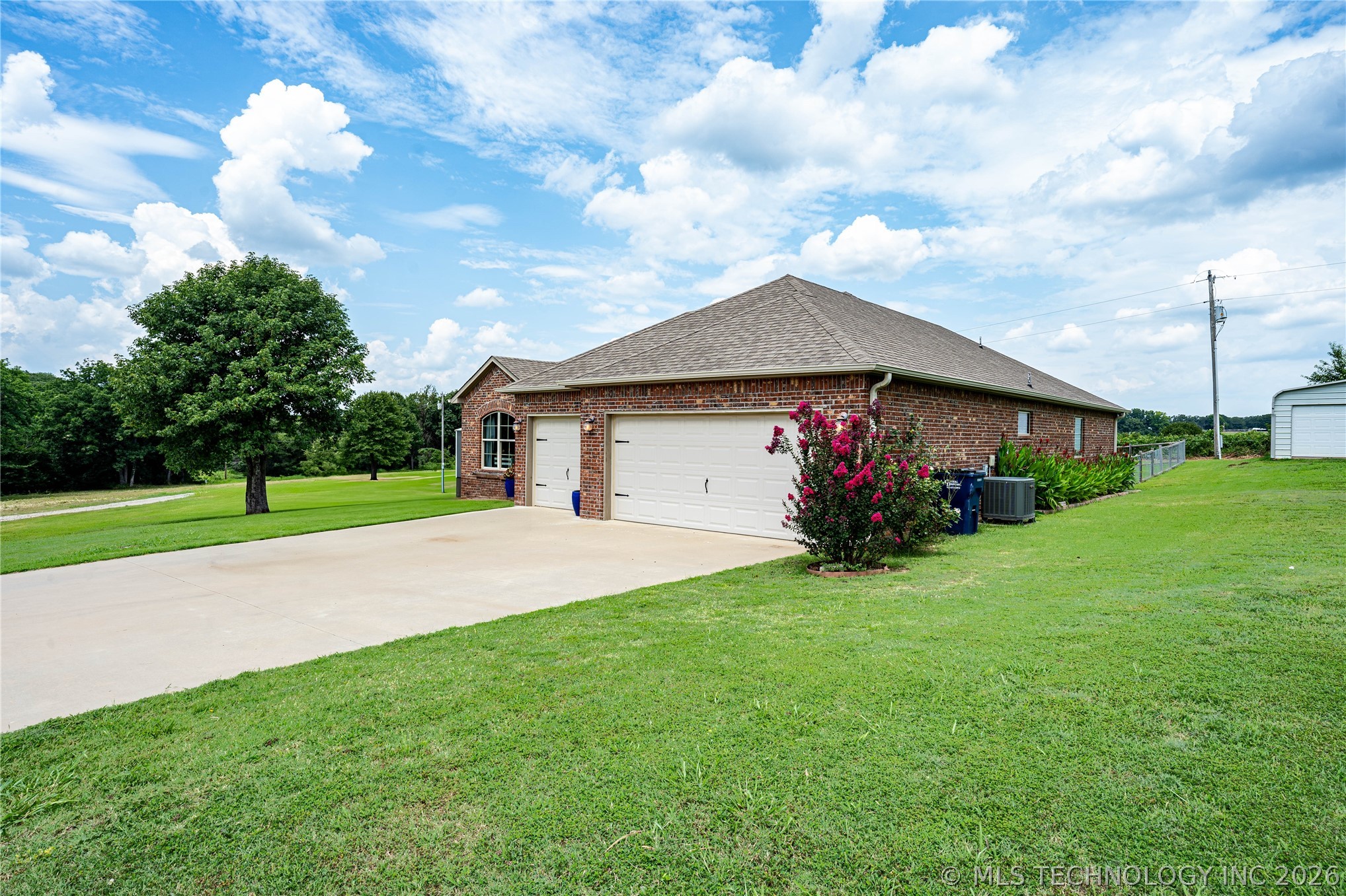 1431 Crestview Drive Property Photo 8