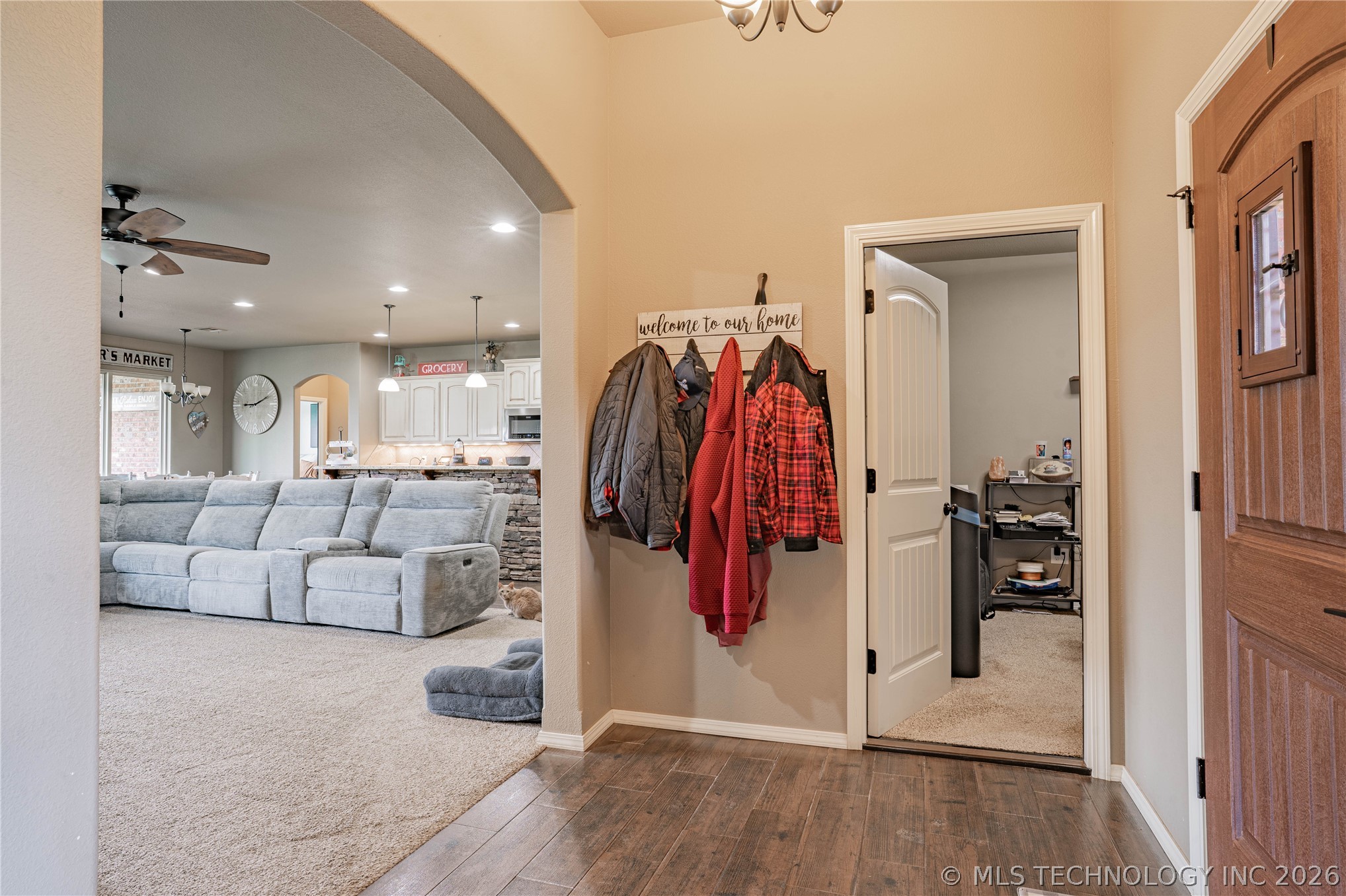 1431 Crestview Drive Property Photo 11