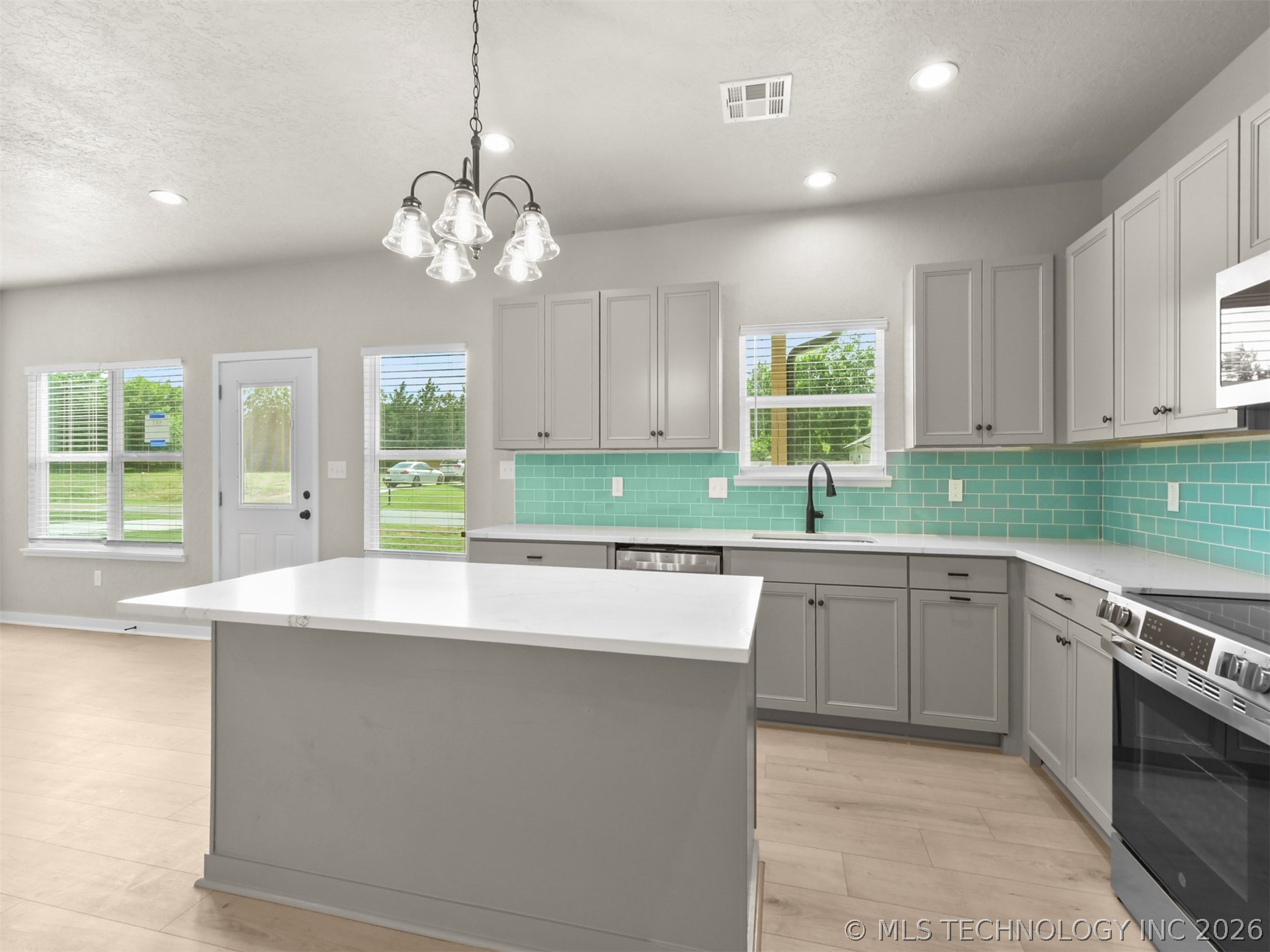 151 Aspen Circle Property Photo 5