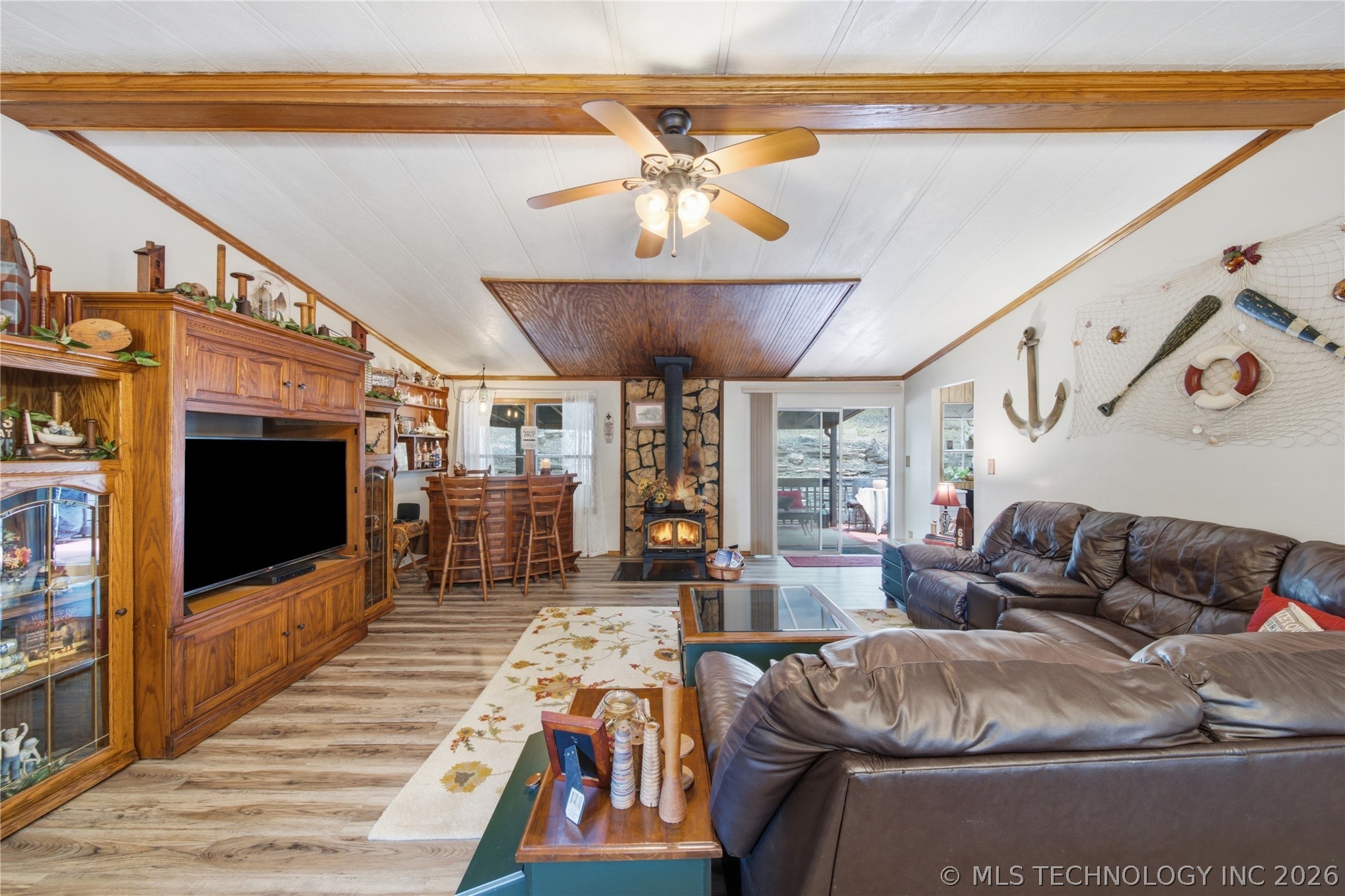 18422 W Lakewood Drive Property Photo 7