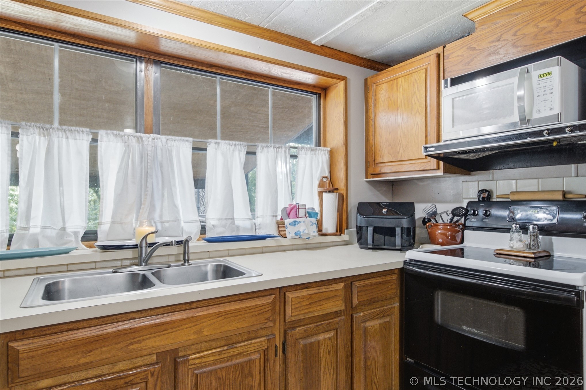 18422 W Lakewood Drive Property Photo 16