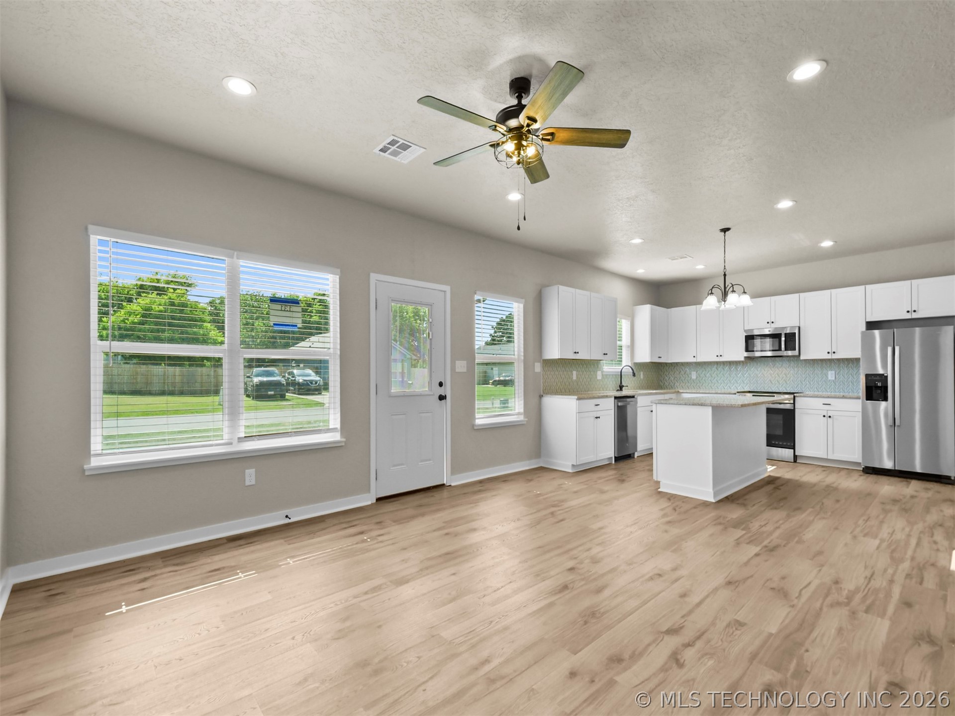 131 Aspen Circle Property Photo 4