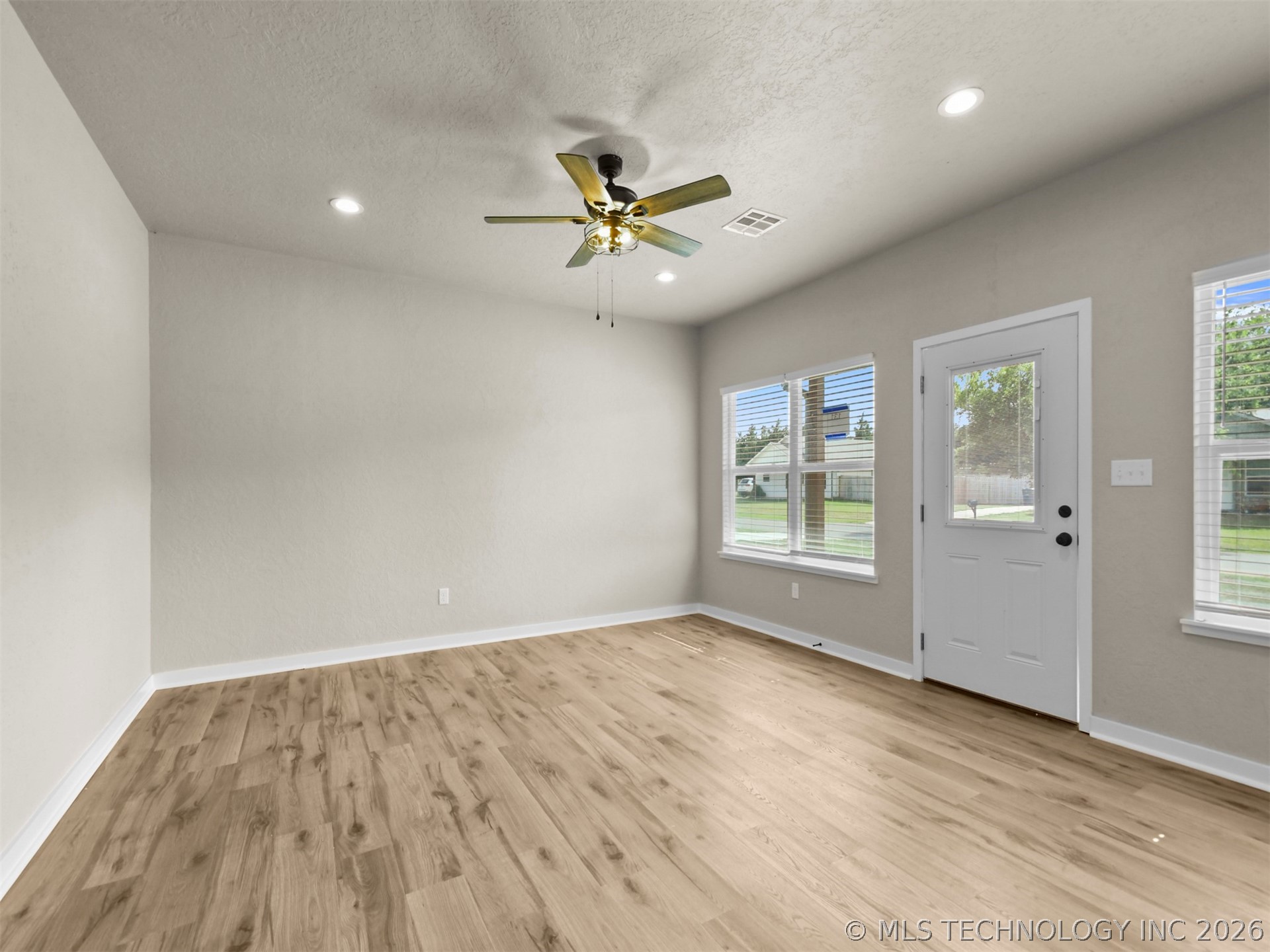 131 Aspen Circle Property Photo 7