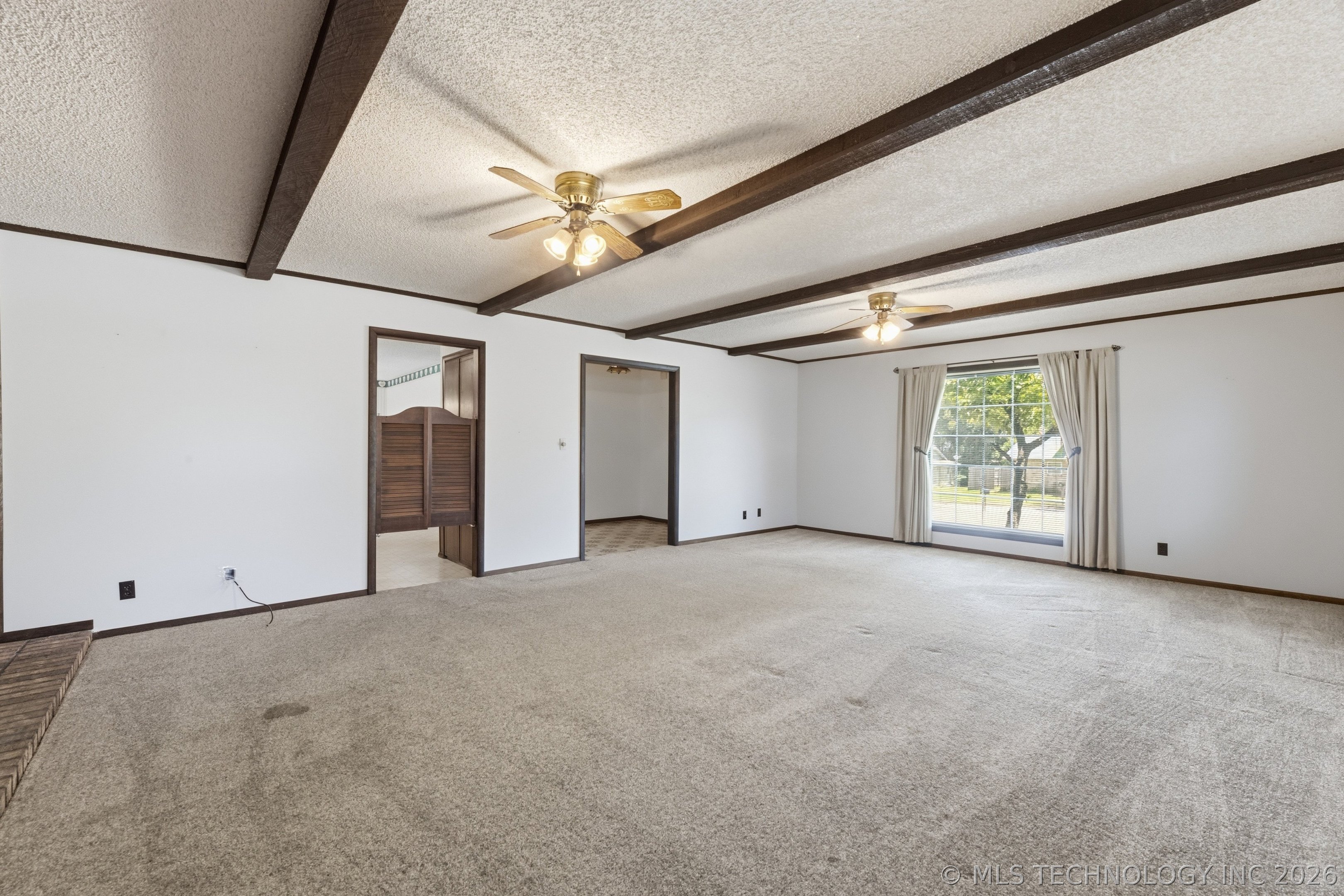 1077 Rolling Meadows Property Photo 4