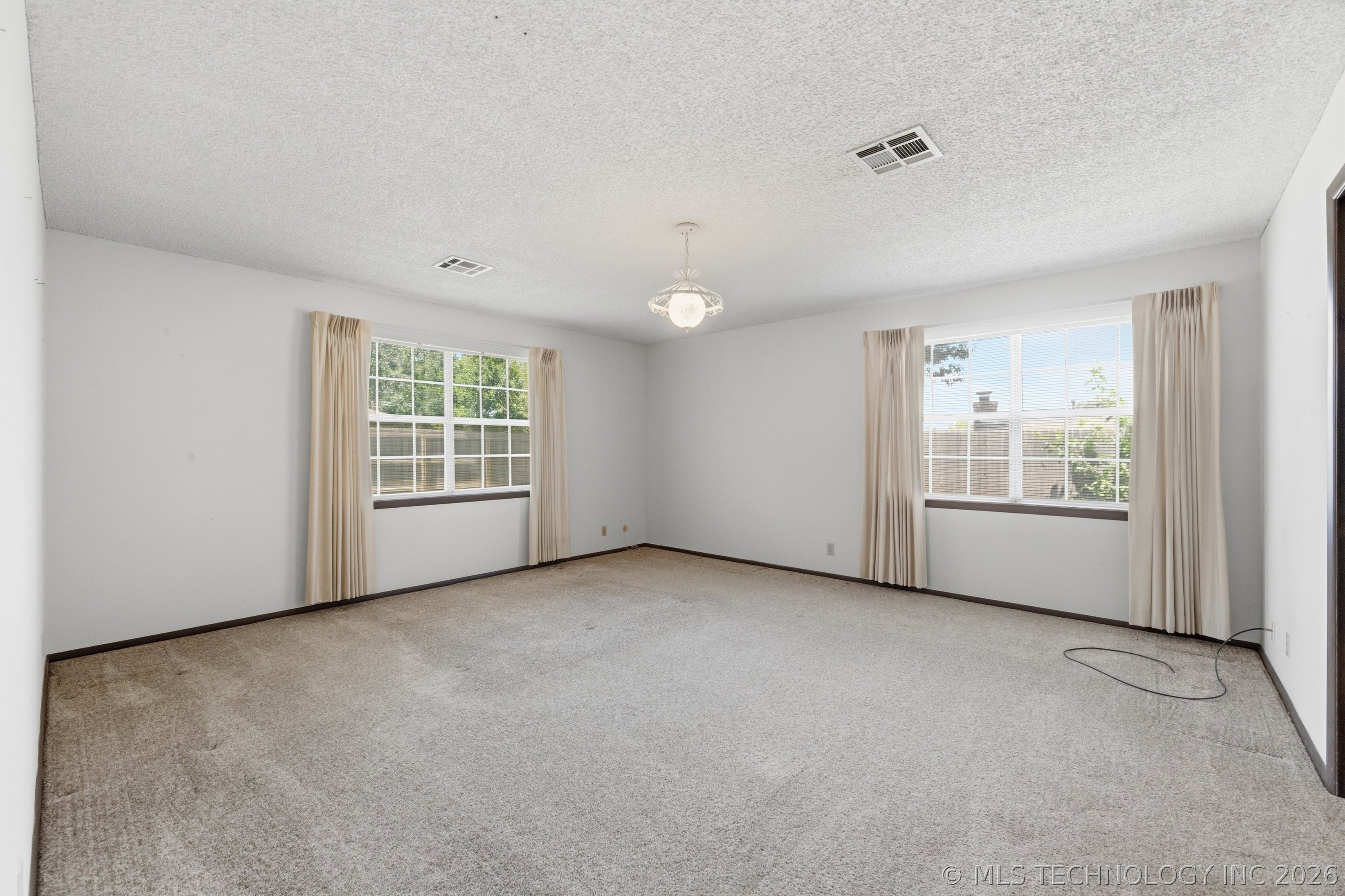 1077 Rolling Meadows Property Photo 13