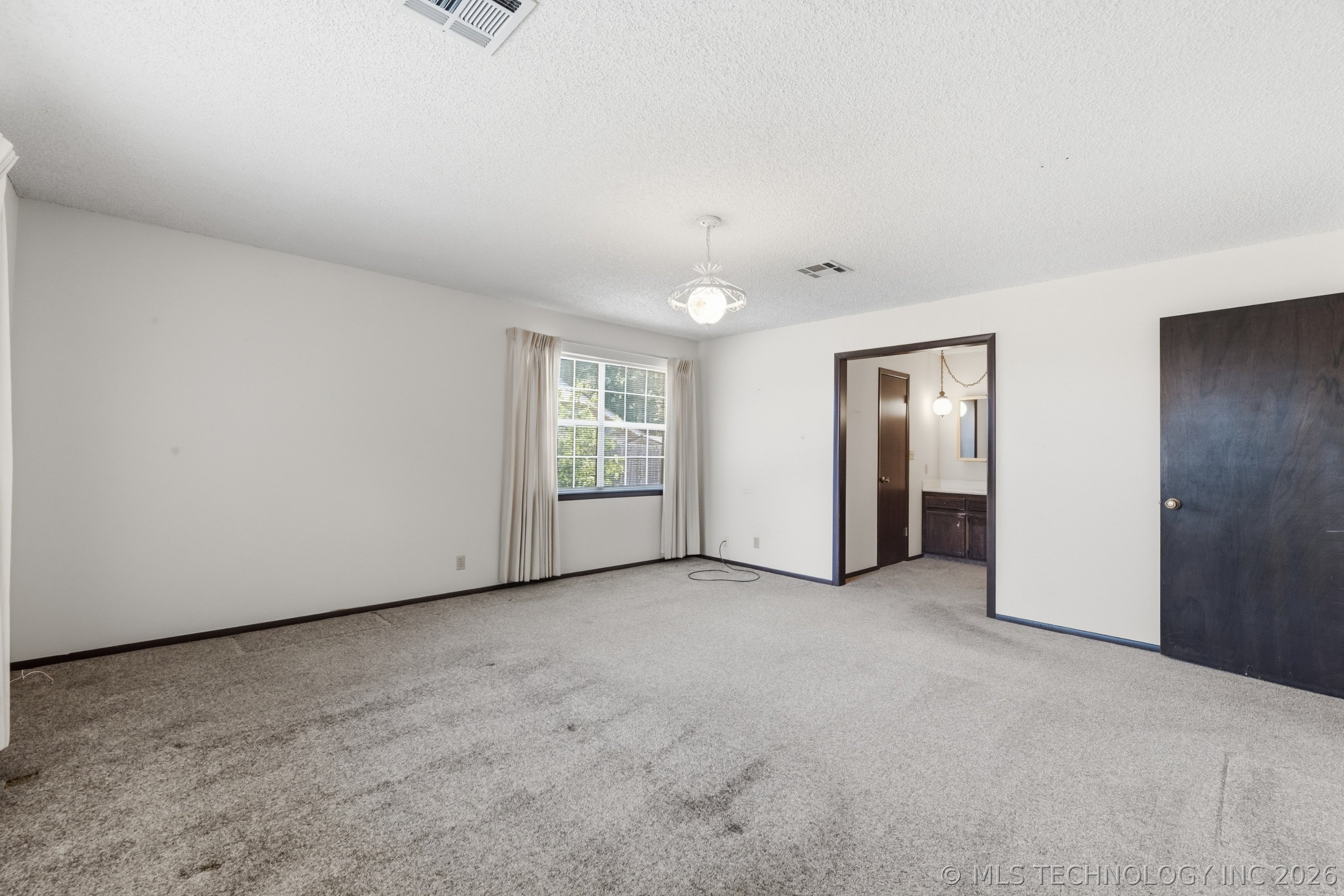 1077 Rolling Meadows Property Photo 15