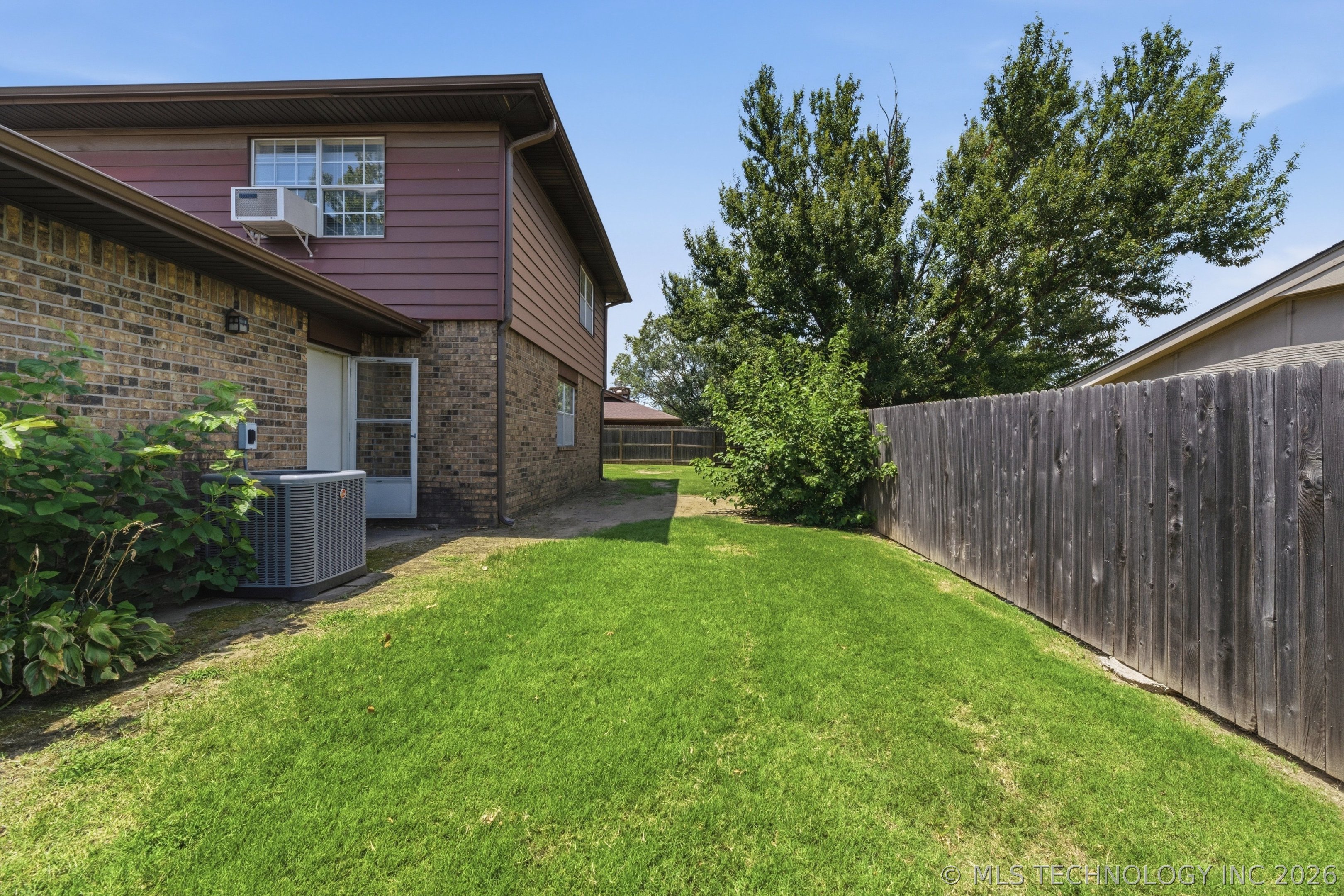 1077 Rolling Meadows Property Photo 29