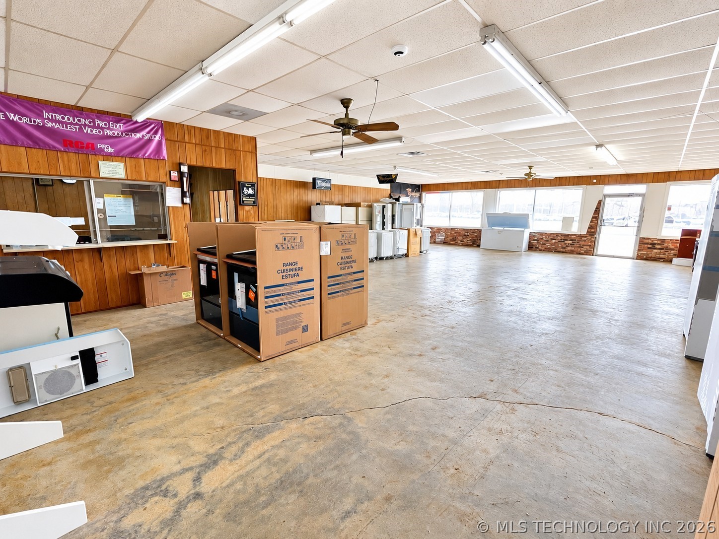 114 E Main Street Property Photo 4