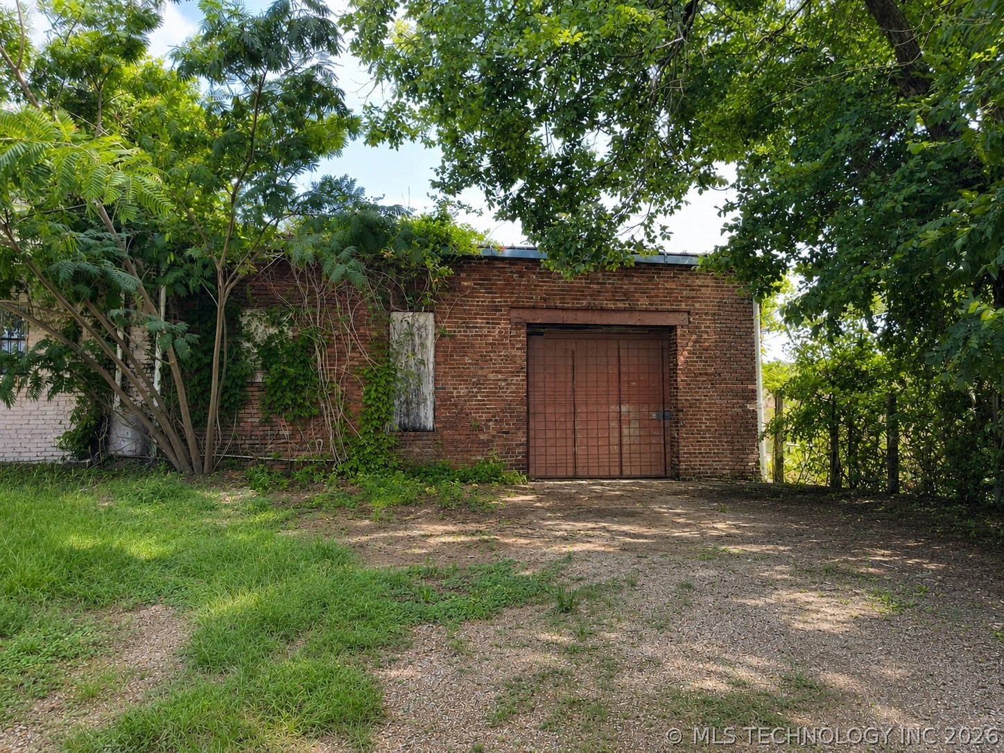114 E Main Street Property Photo 10