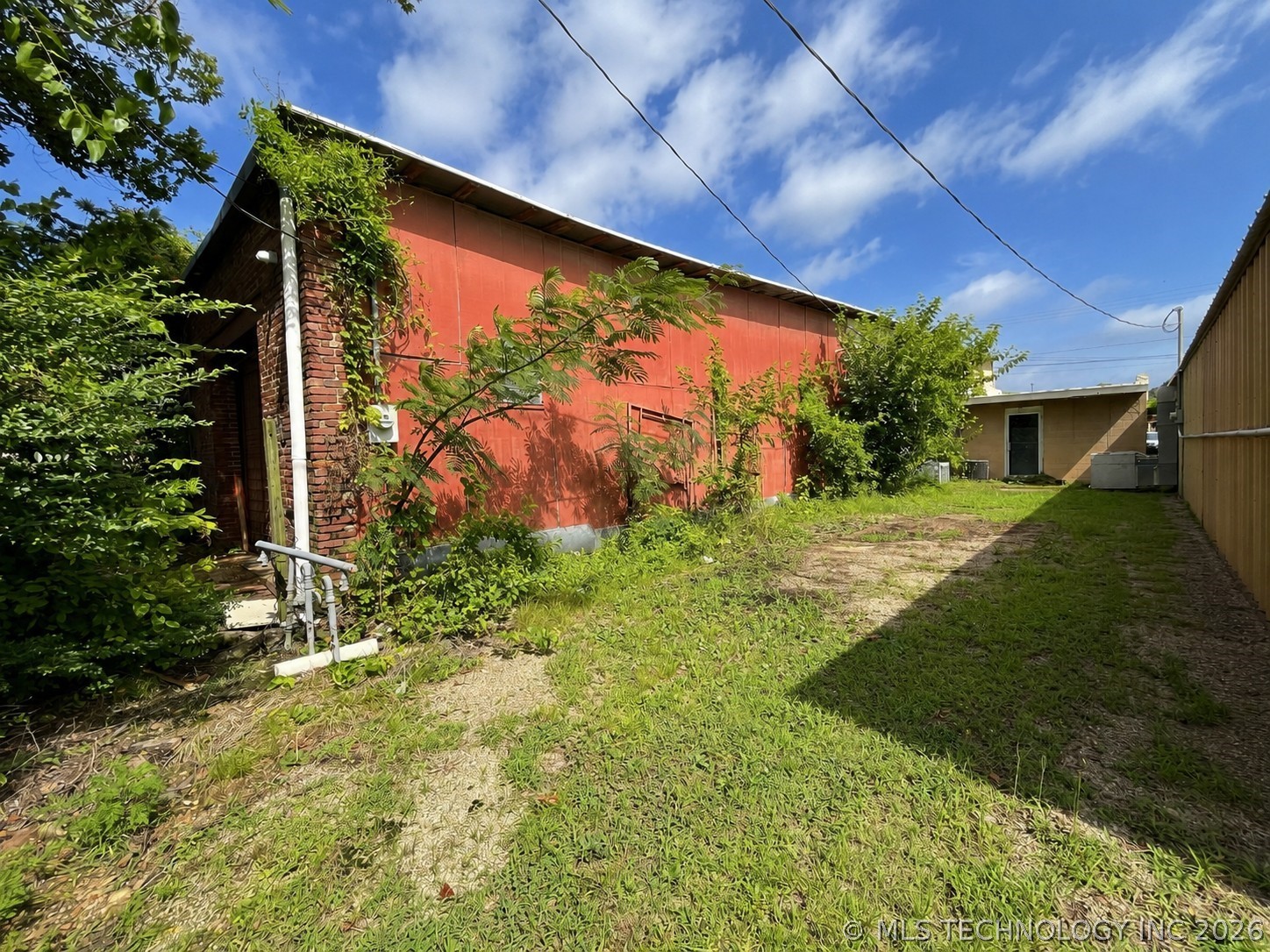 114 E Main Street Property Photo 12